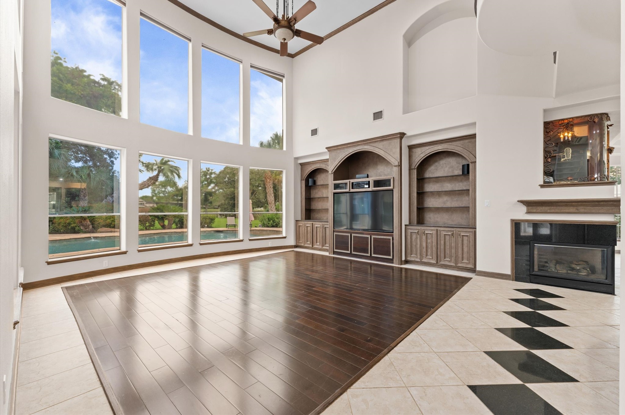 1830 Forest Gate Circle, Sugar Land, TX 77479