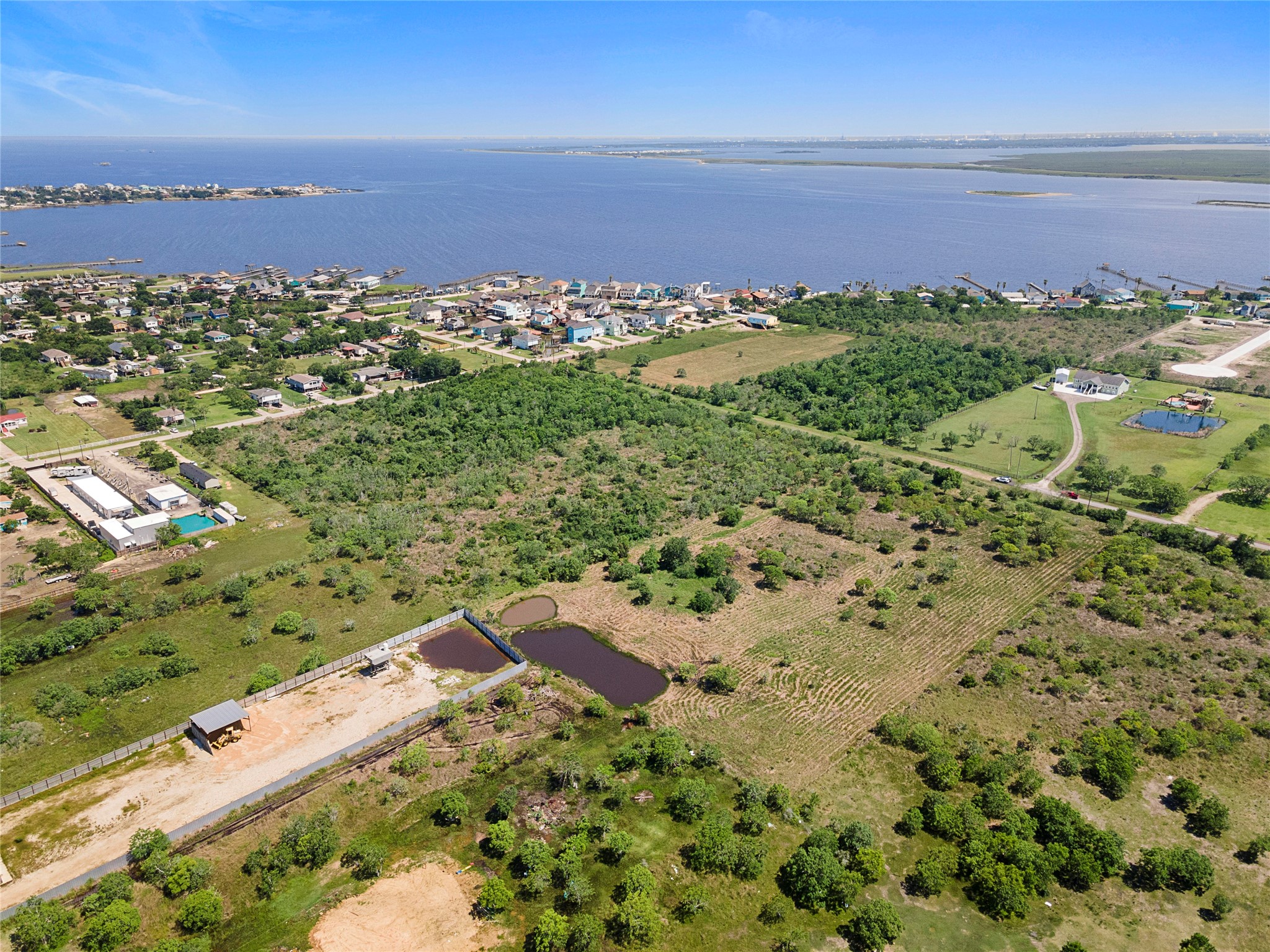 2360 Avenue L, San Leon, TX 77539