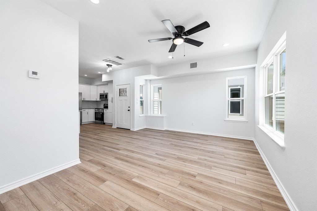 2018 Hampton A Street, #A, Houston, TX 77088