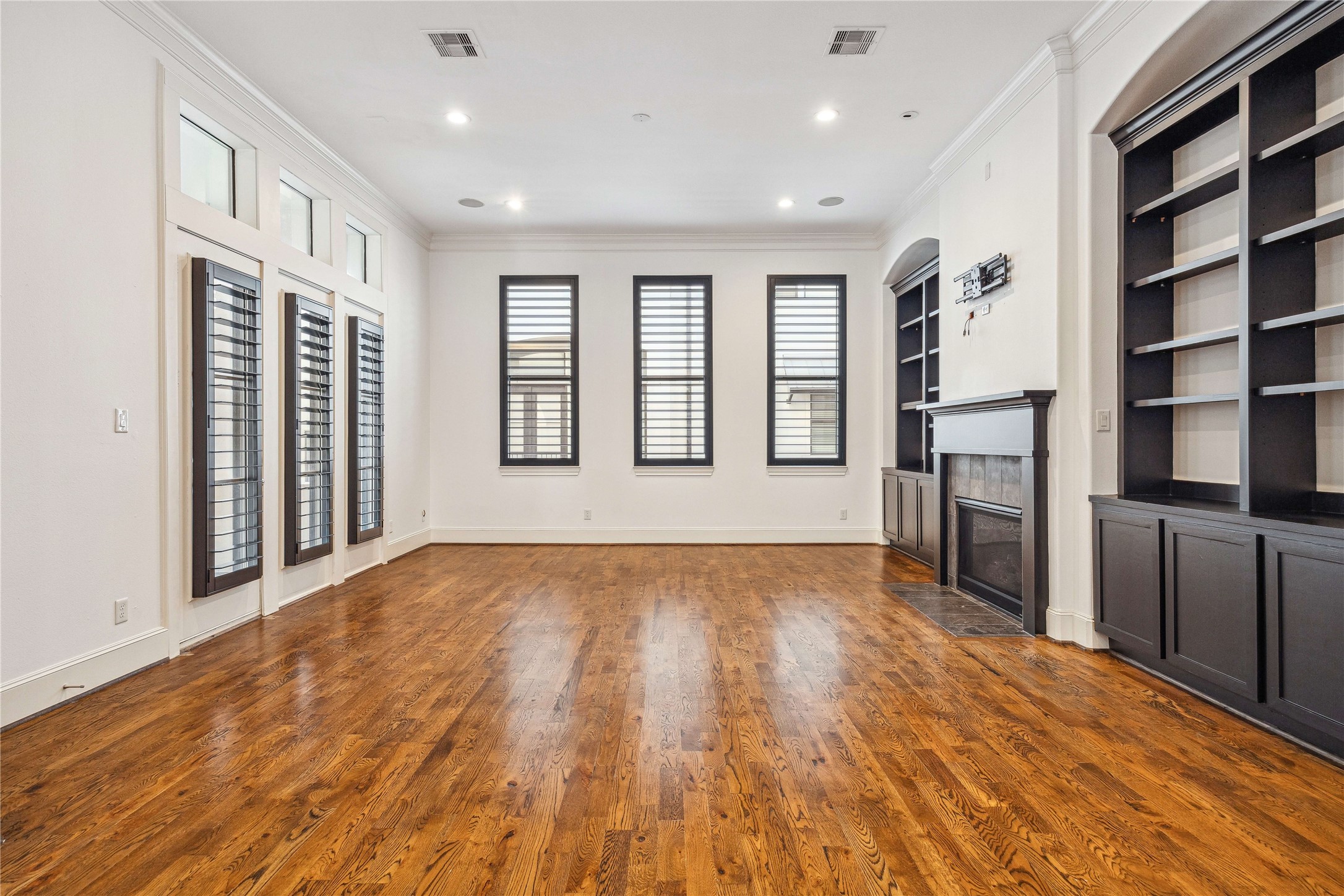 1839 Dart Street, Houston, TX 77007