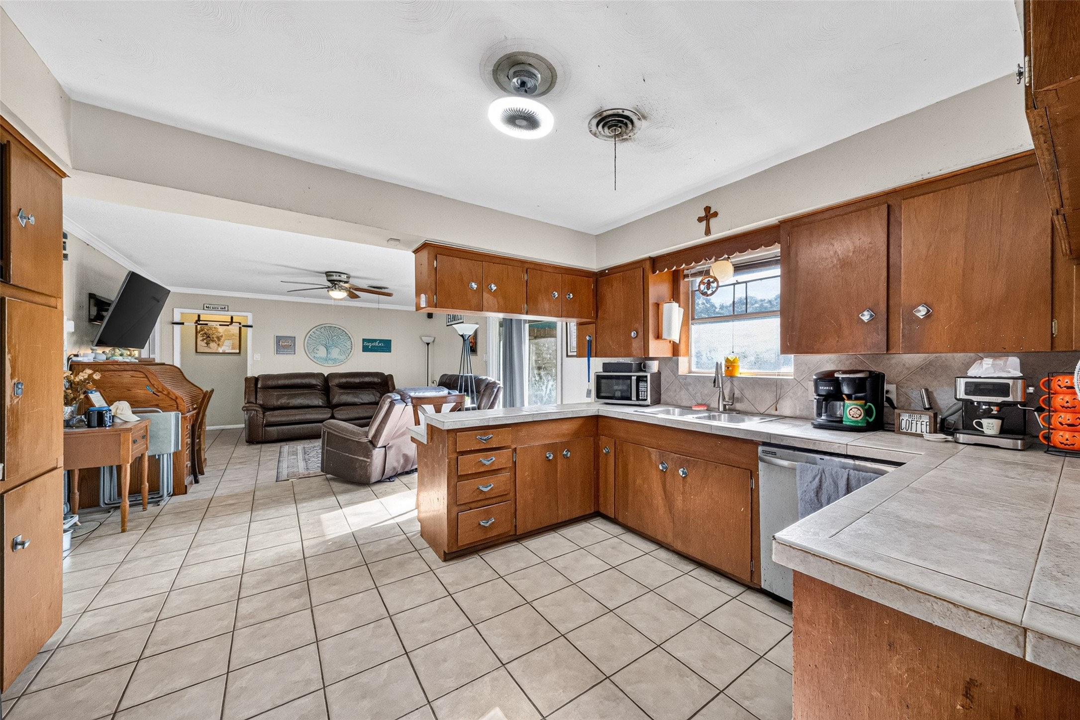 2230 Woodwind Way, League City, TX 77573