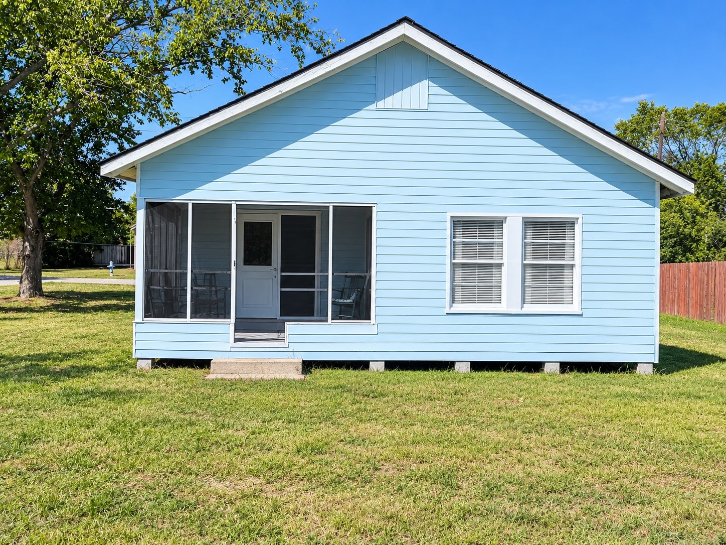 310 Pine Bluff Street, La Porte, TX 77571 310 Pine Bluff Street, La Porte, TX 77571