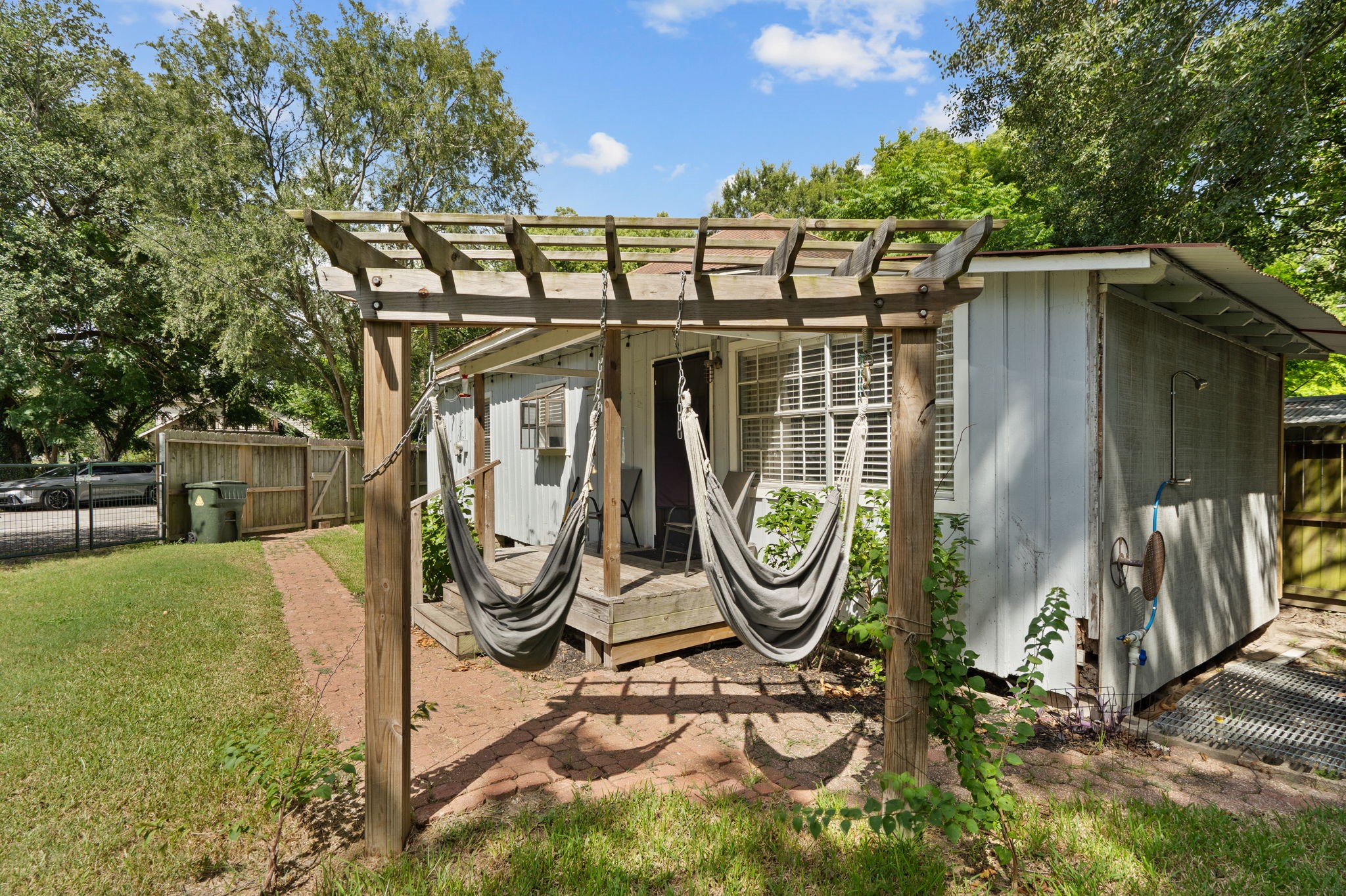 3915 W Estes Drive Drive, Bacliff, TX 77518
