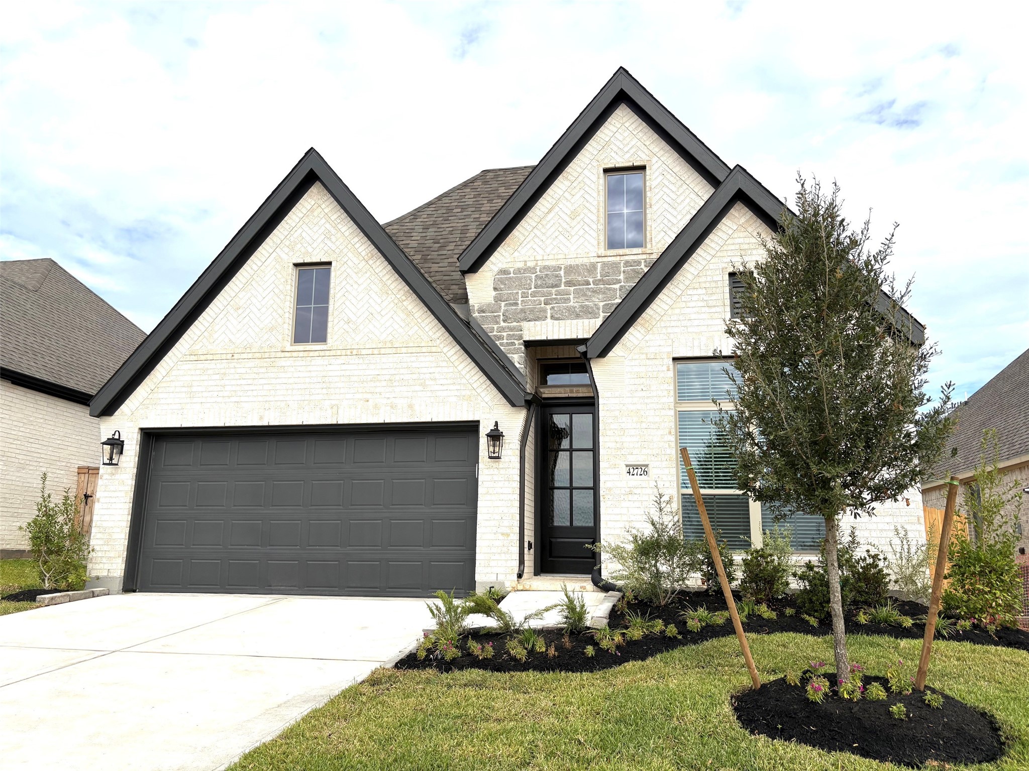 42726 Loma Vista Court, Magnolia, TX 77354
