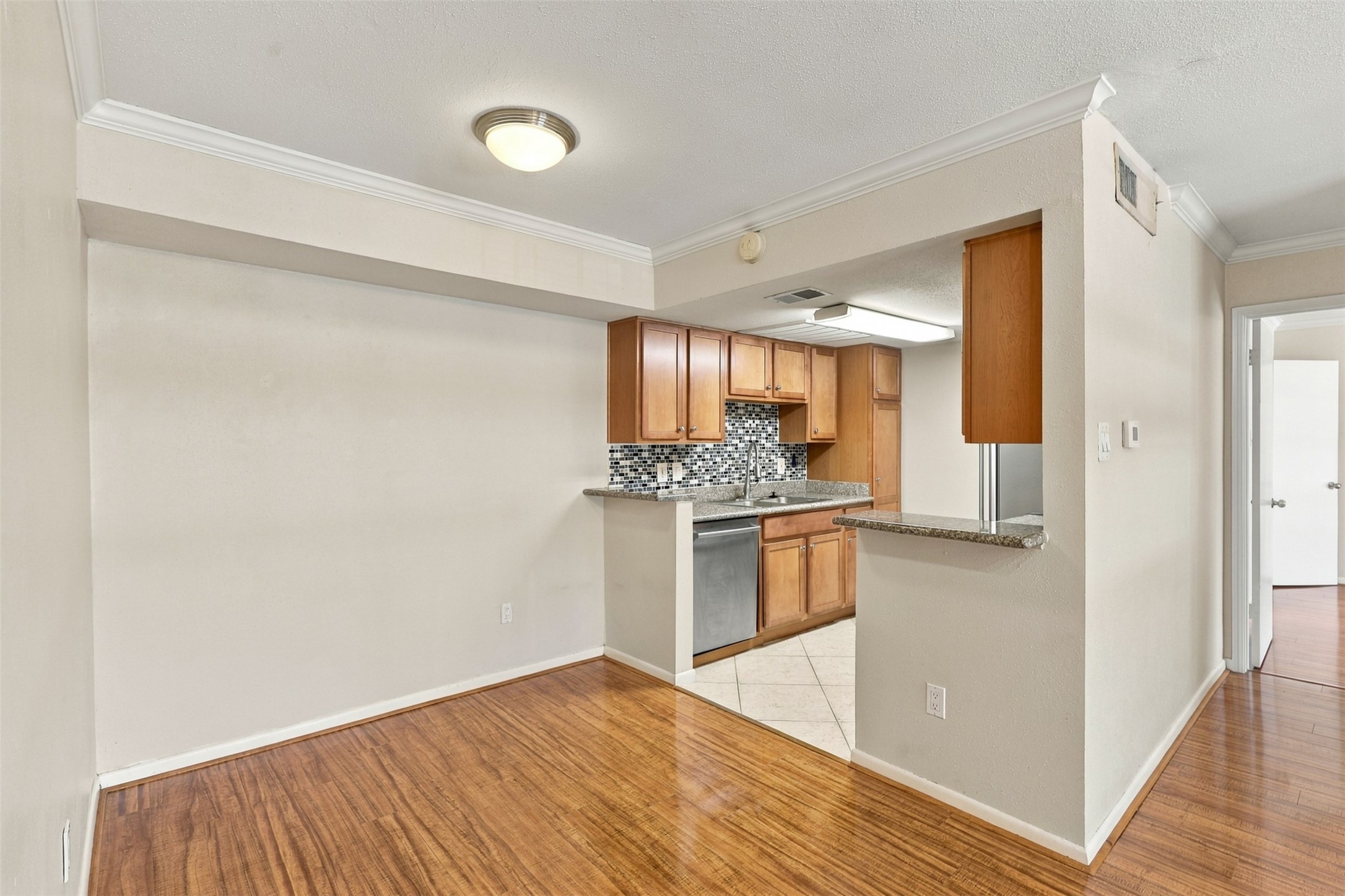 2250 Bering Drive, #80, Houston, TX 77057