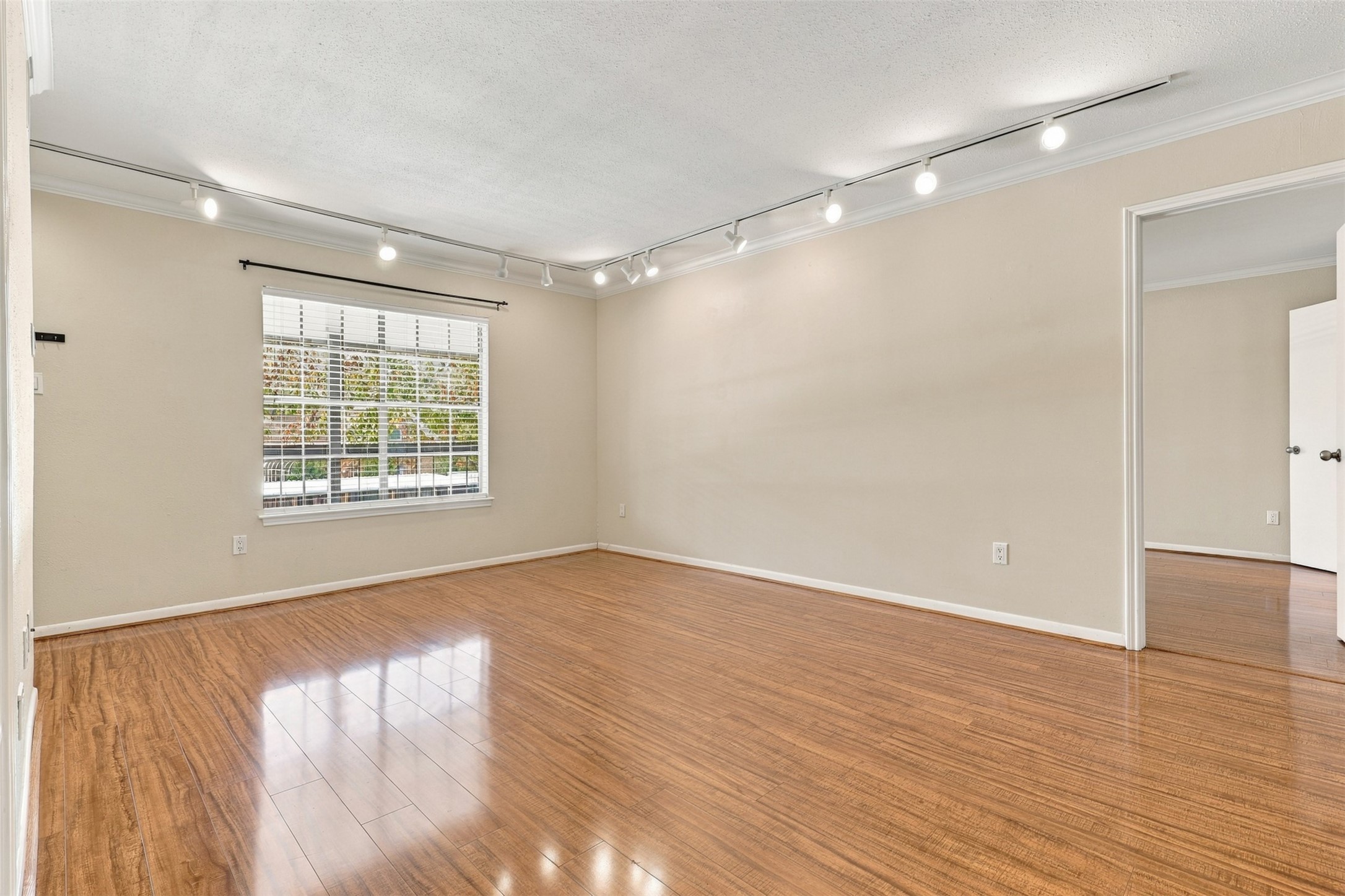 2250 Bering Drive, #80, Houston, TX 77057 2250 Bering Drive, #80, Houston, TX 77057