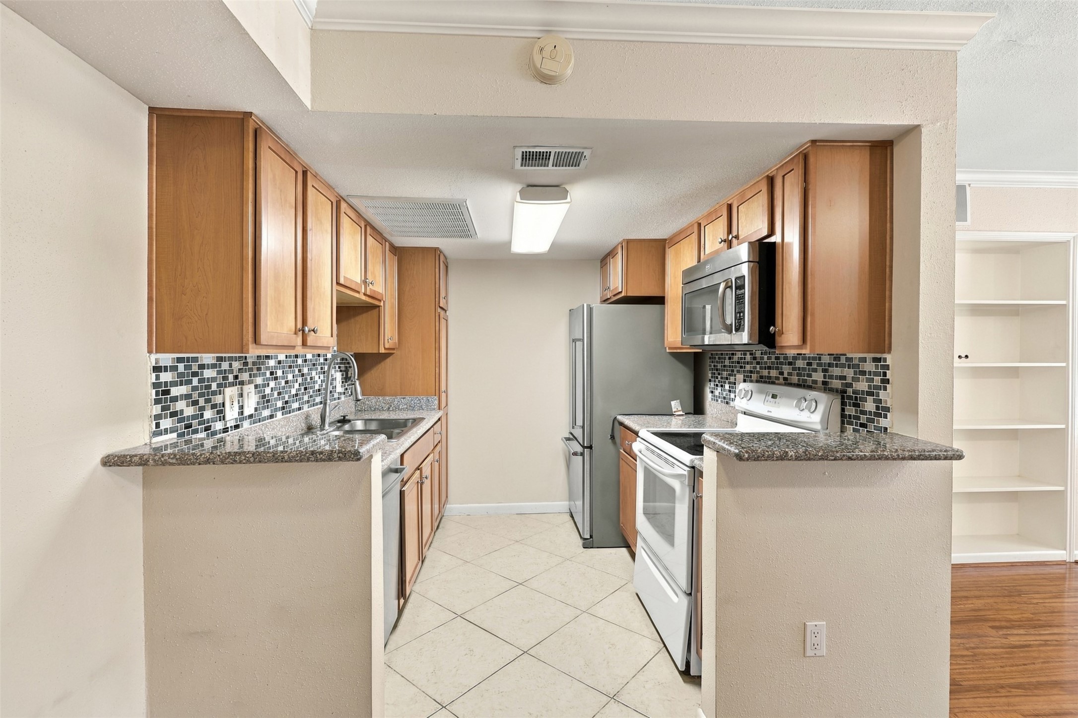 2250 Bering Drive, #80, Houston, TX 77057
