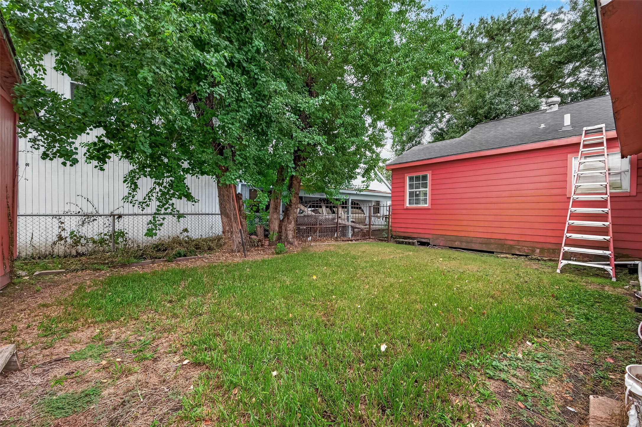 811 Canadian Street, Houston, TX 77009