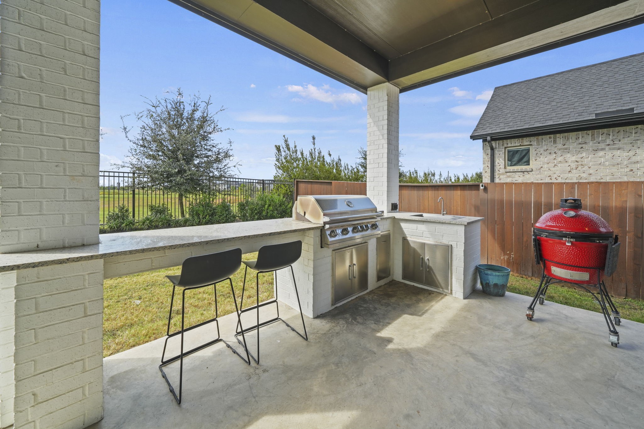 7642 Redwoods Forest Drive, Katy, TX 77493