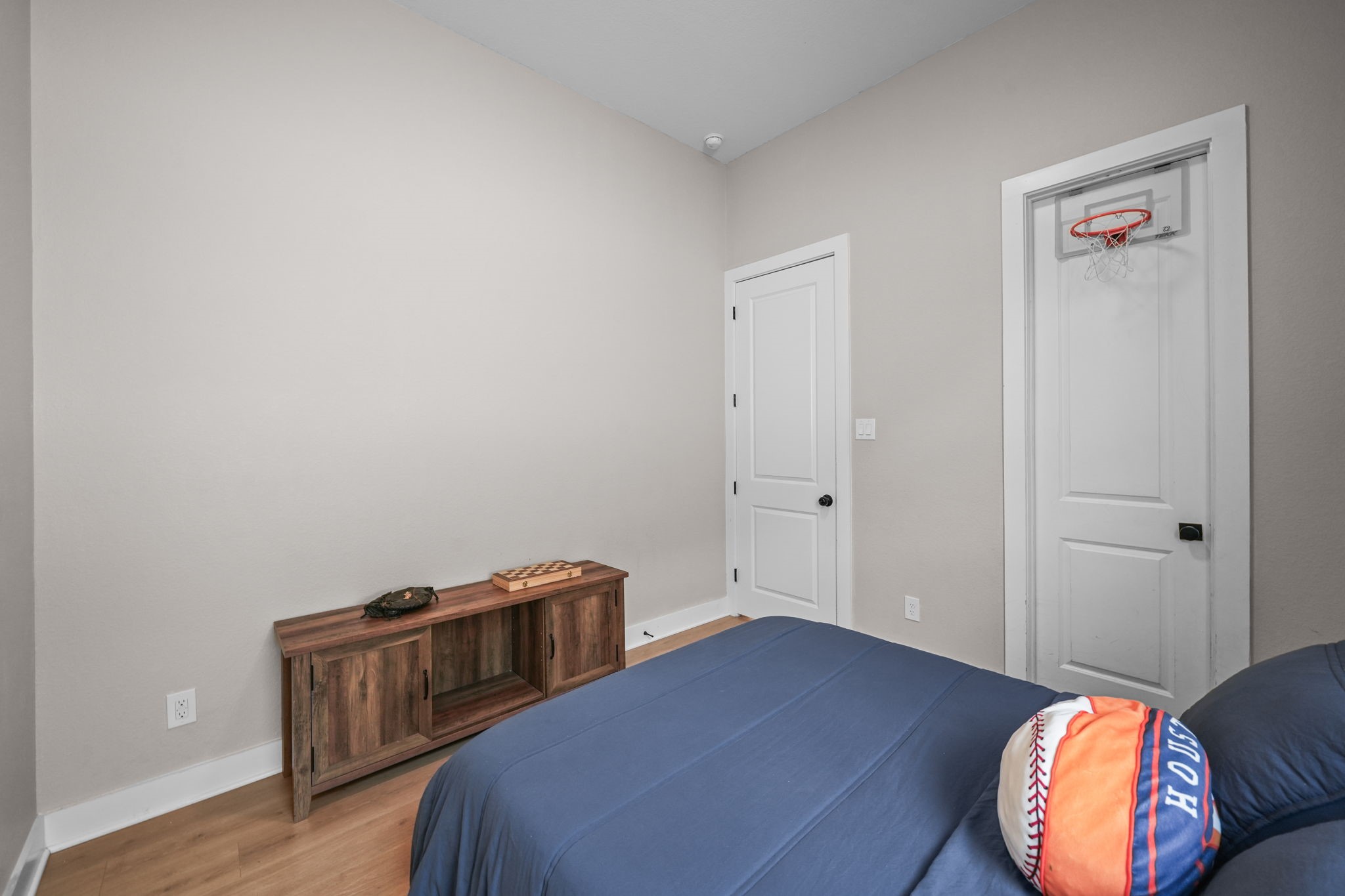 7642 Redwoods Forest Drive, Katy, TX 77493