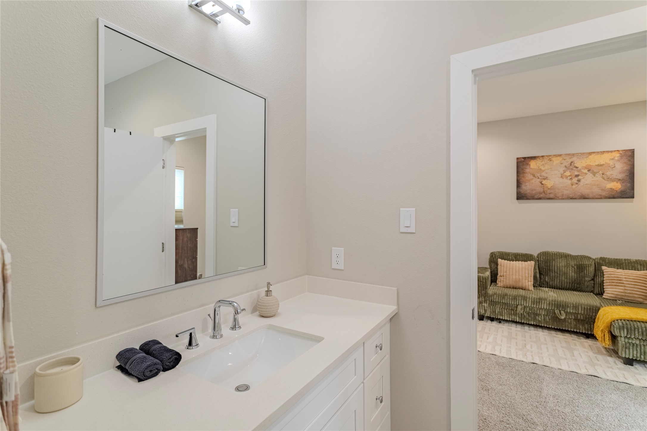 240 N Julia Street, #D, Houston, TX 77022