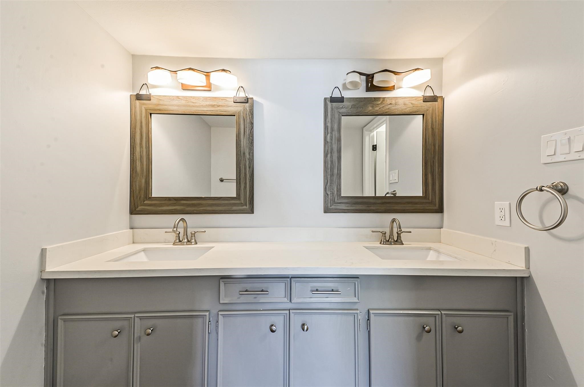 13603 Stonehenge Drive, Sugar Land, TX 77498