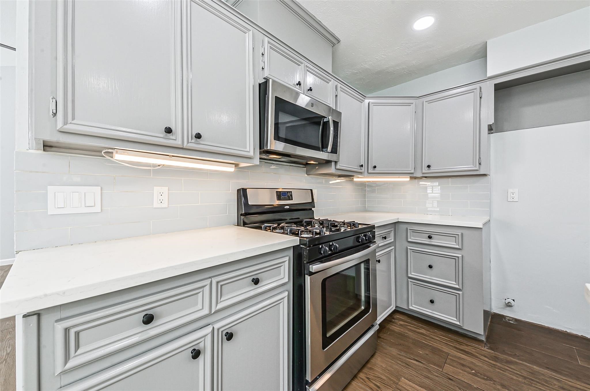 13603 Stonehenge Drive, Sugar Land, TX 77498