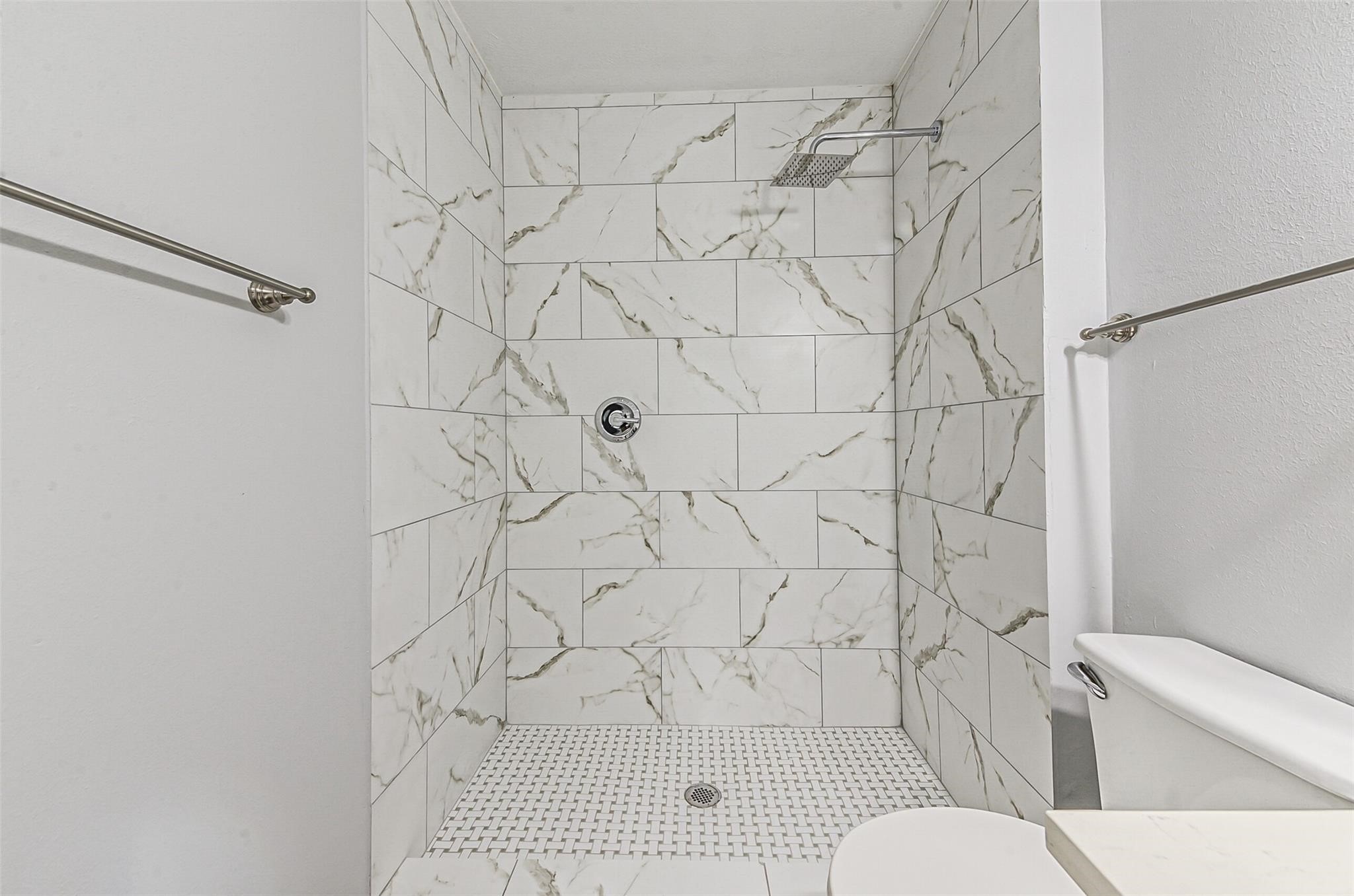 13603 Stonehenge Drive, Sugar Land, TX 77498