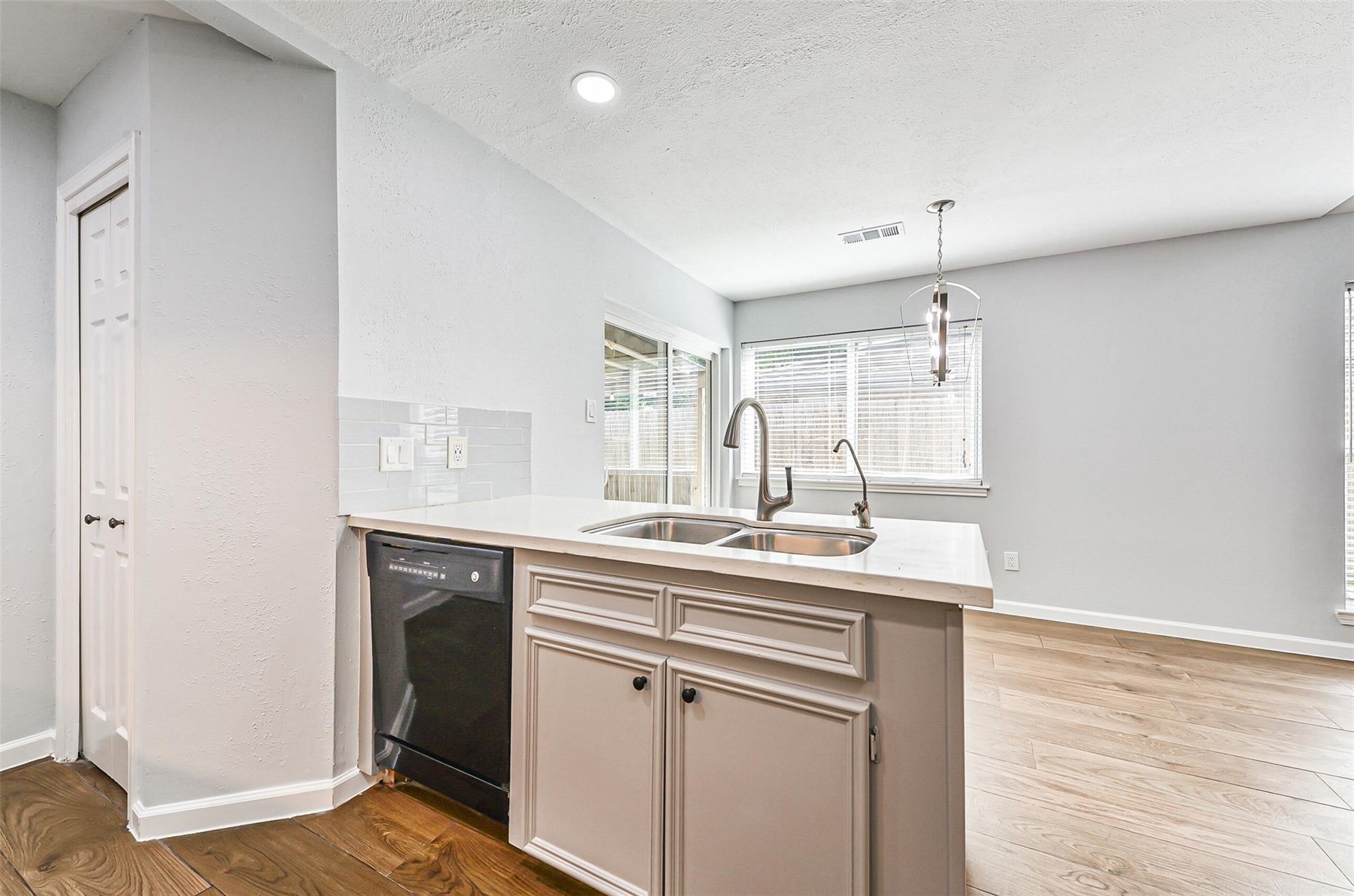 13603 Stonehenge Drive, Sugar Land, TX 77498