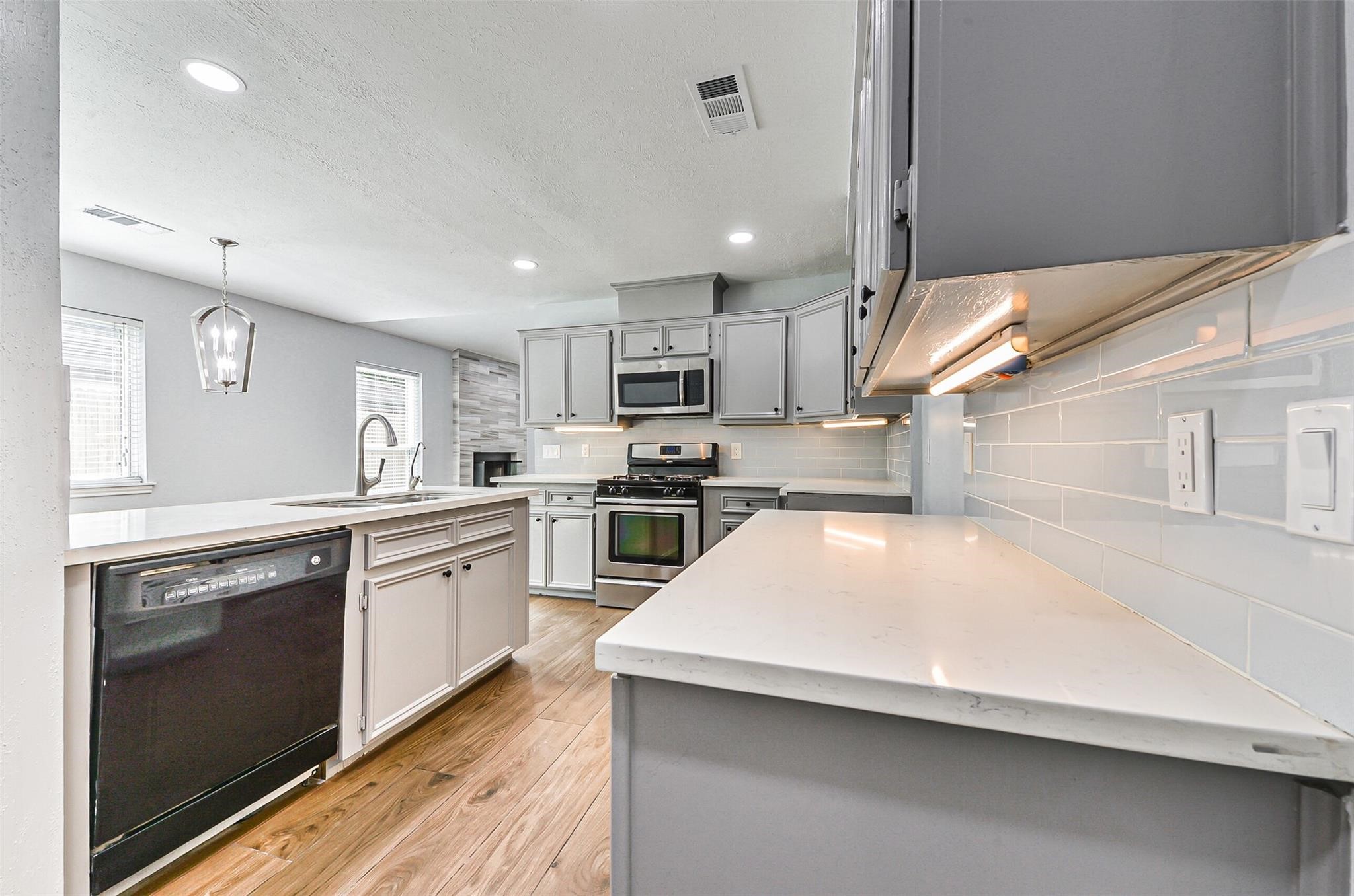 13603 Stonehenge Drive, Sugar Land, TX 77498