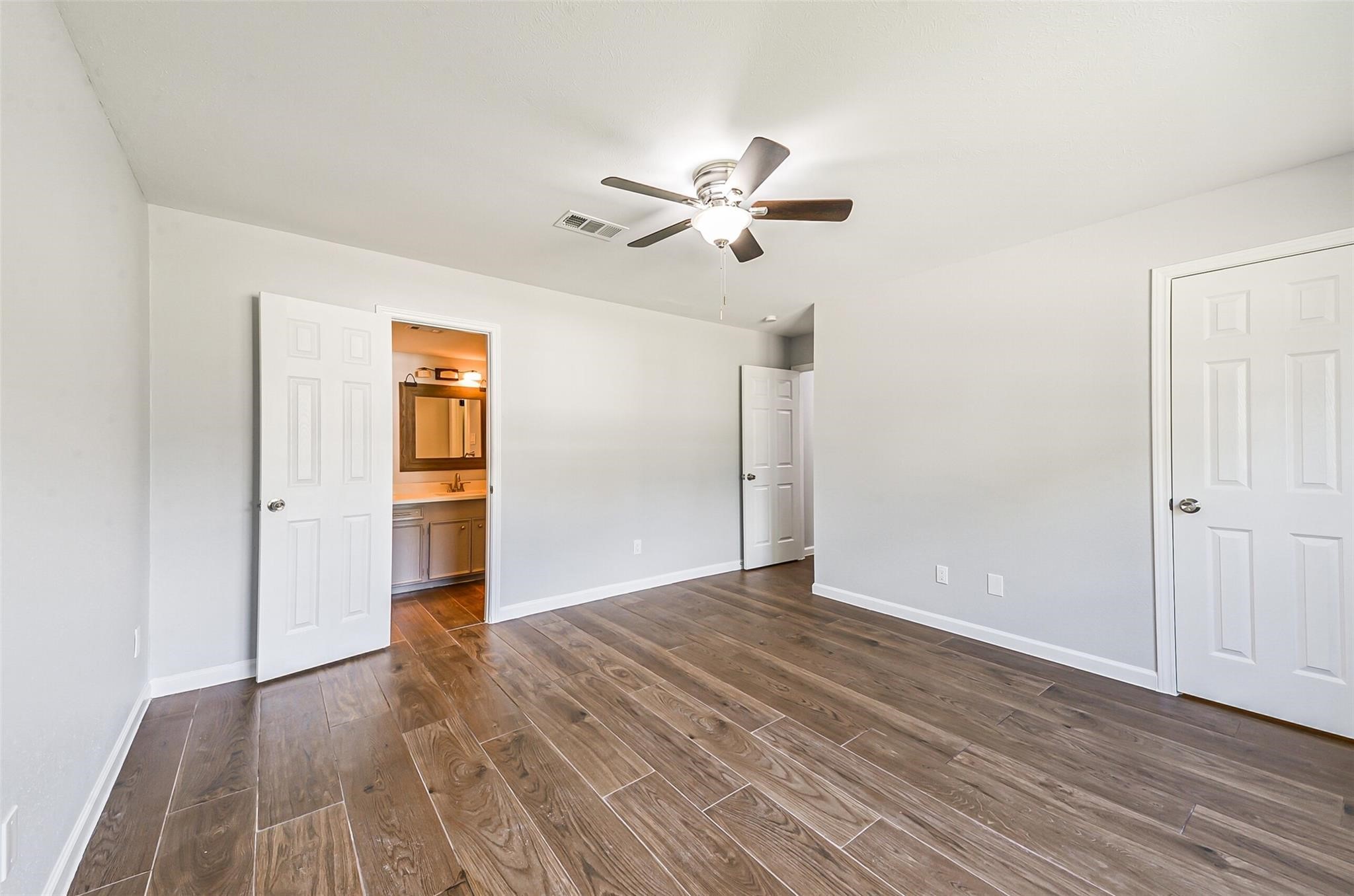 13603 Stonehenge Drive, Sugar Land, TX 77498