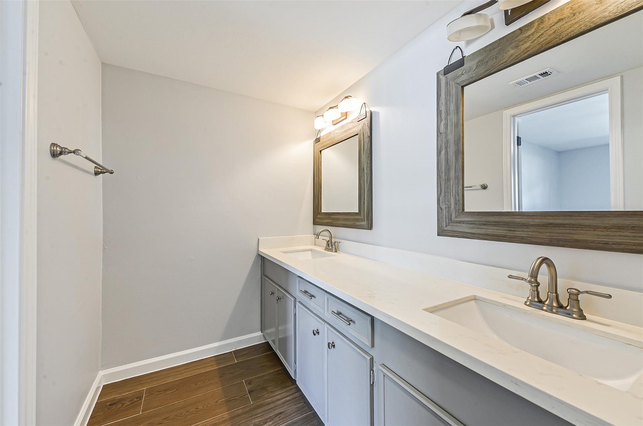 13603 Stonehenge Drive, Sugar Land, TX 77498