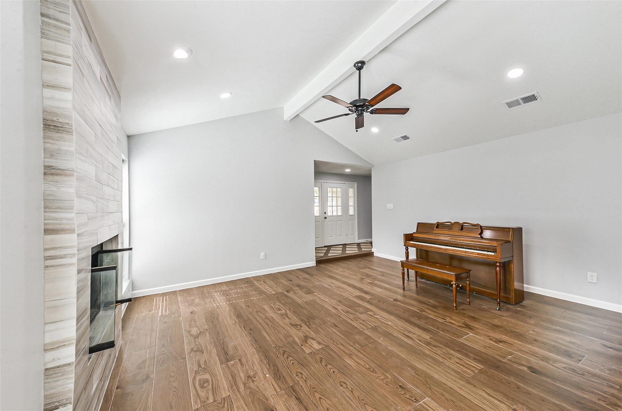 13603 Stonehenge Drive, Sugar Land, TX 77498