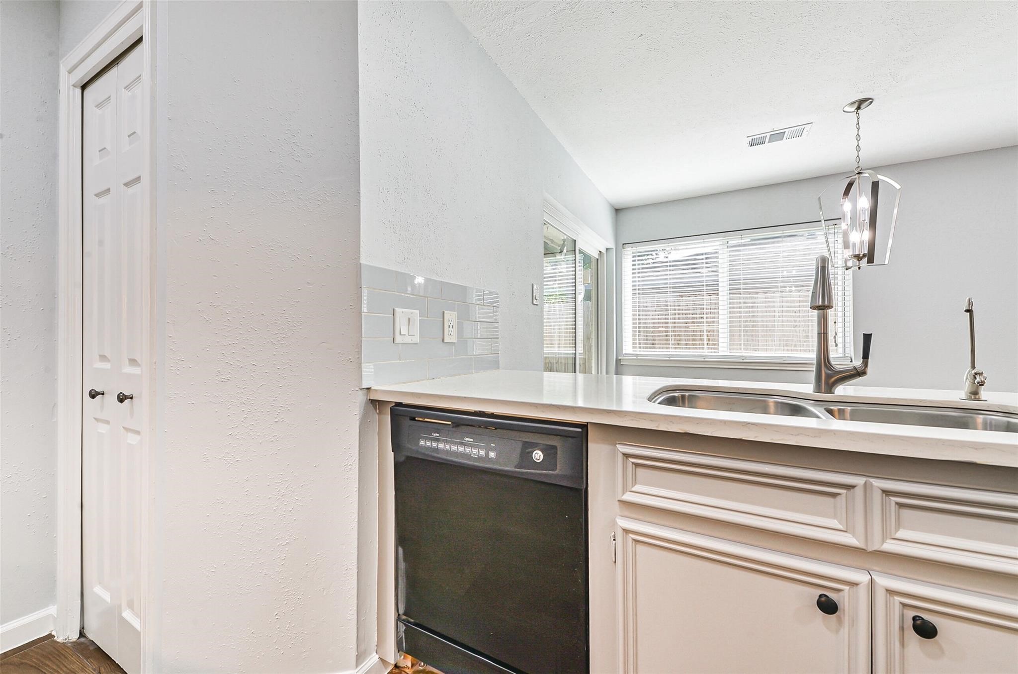 13603 Stonehenge Drive, Sugar Land, TX 77498