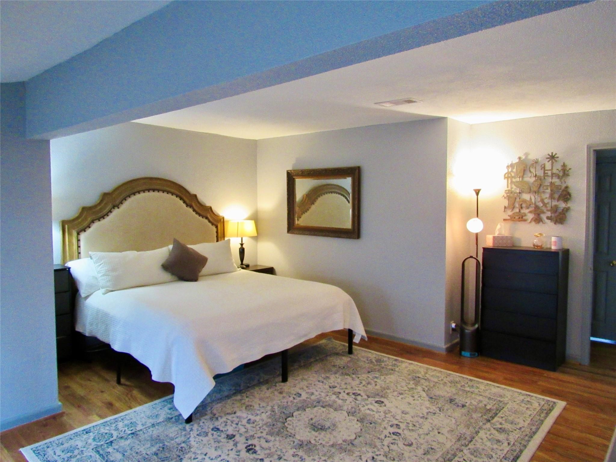 1126 W 22nd Street, Houston, TX 77008