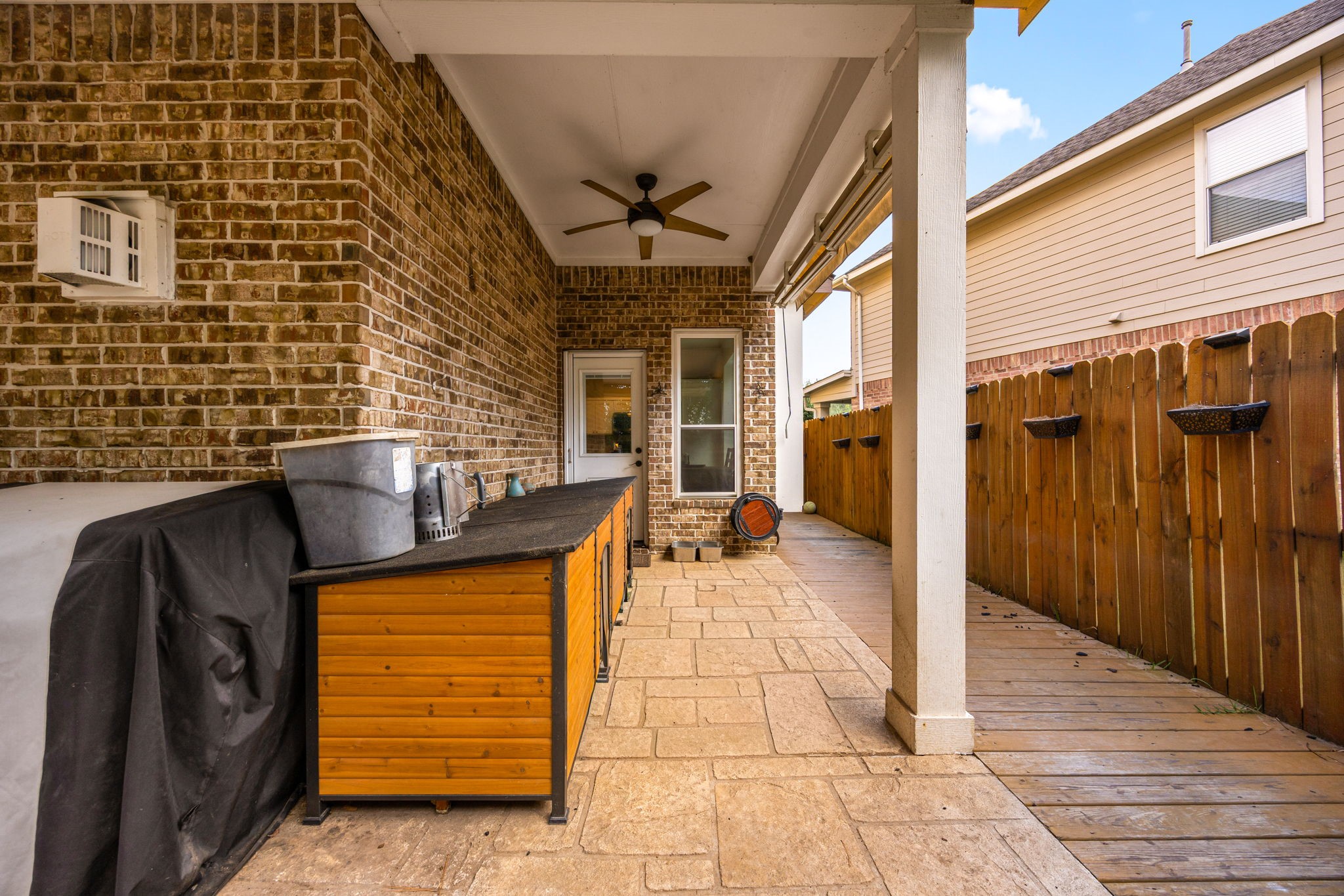 11411 Creekwood Hills Lane, Houston, TX 77070