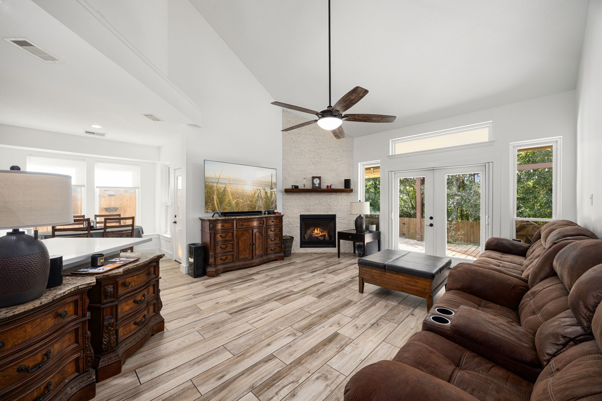 11411 Creekwood Hills Lane, Houston, TX 77070