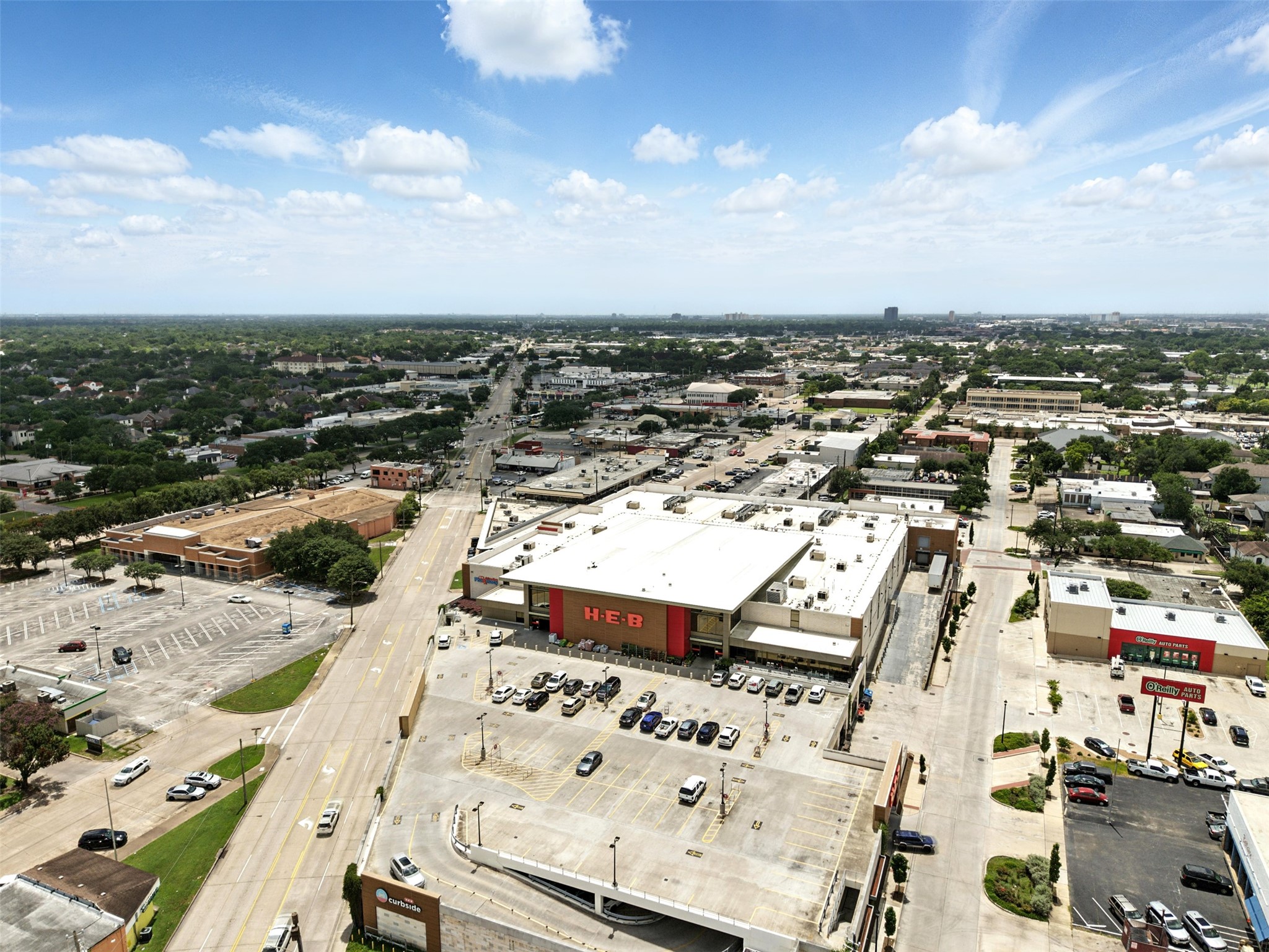 6305 S Rice Avenue, Bellaire, TX 77401
