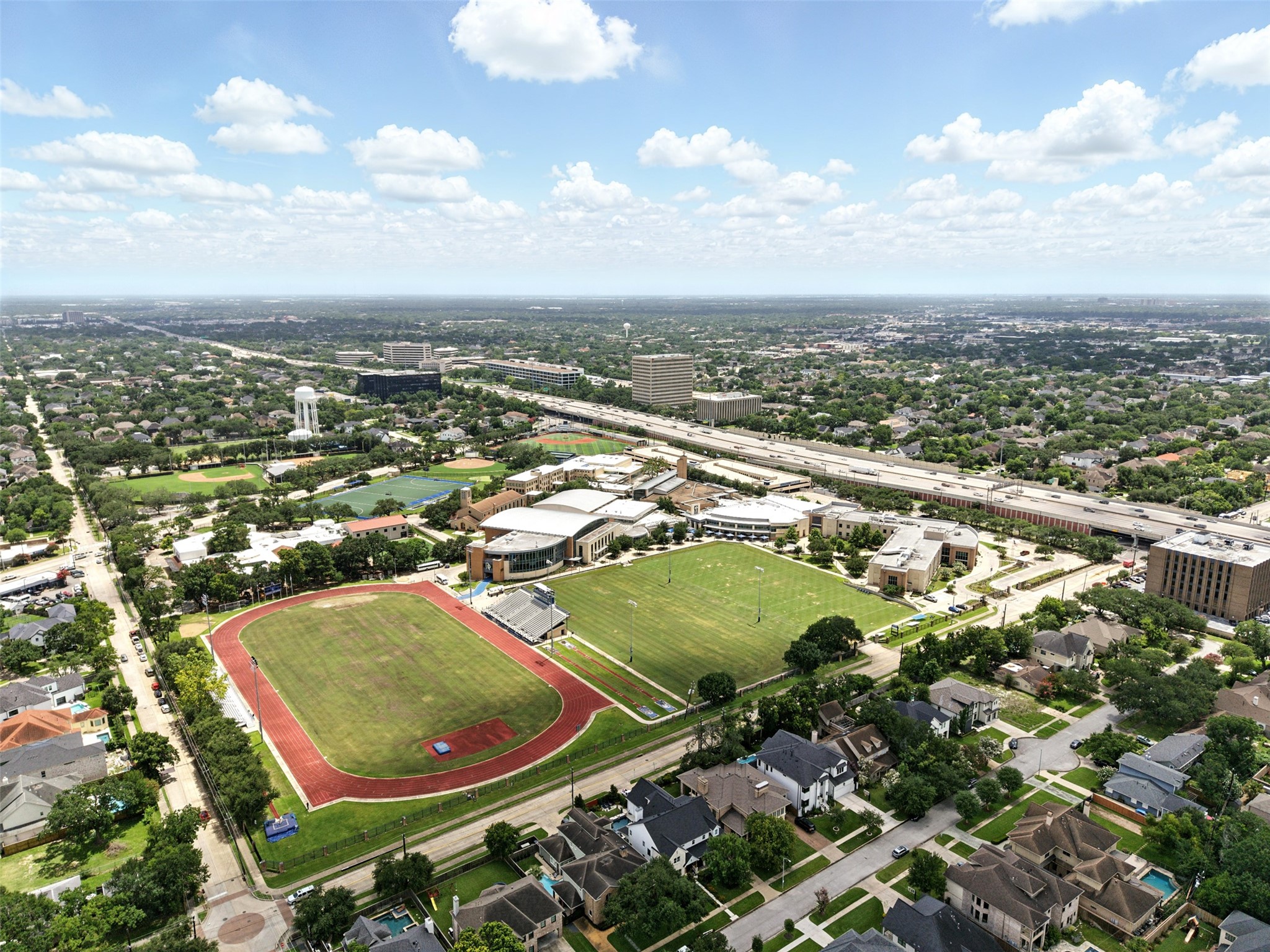 6305 S Rice Avenue, Bellaire, TX 77401