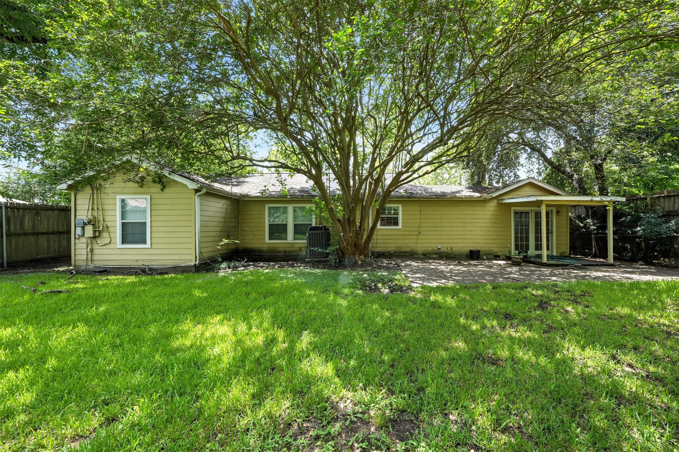 6305 S Rice Avenue, Bellaire, TX 77401