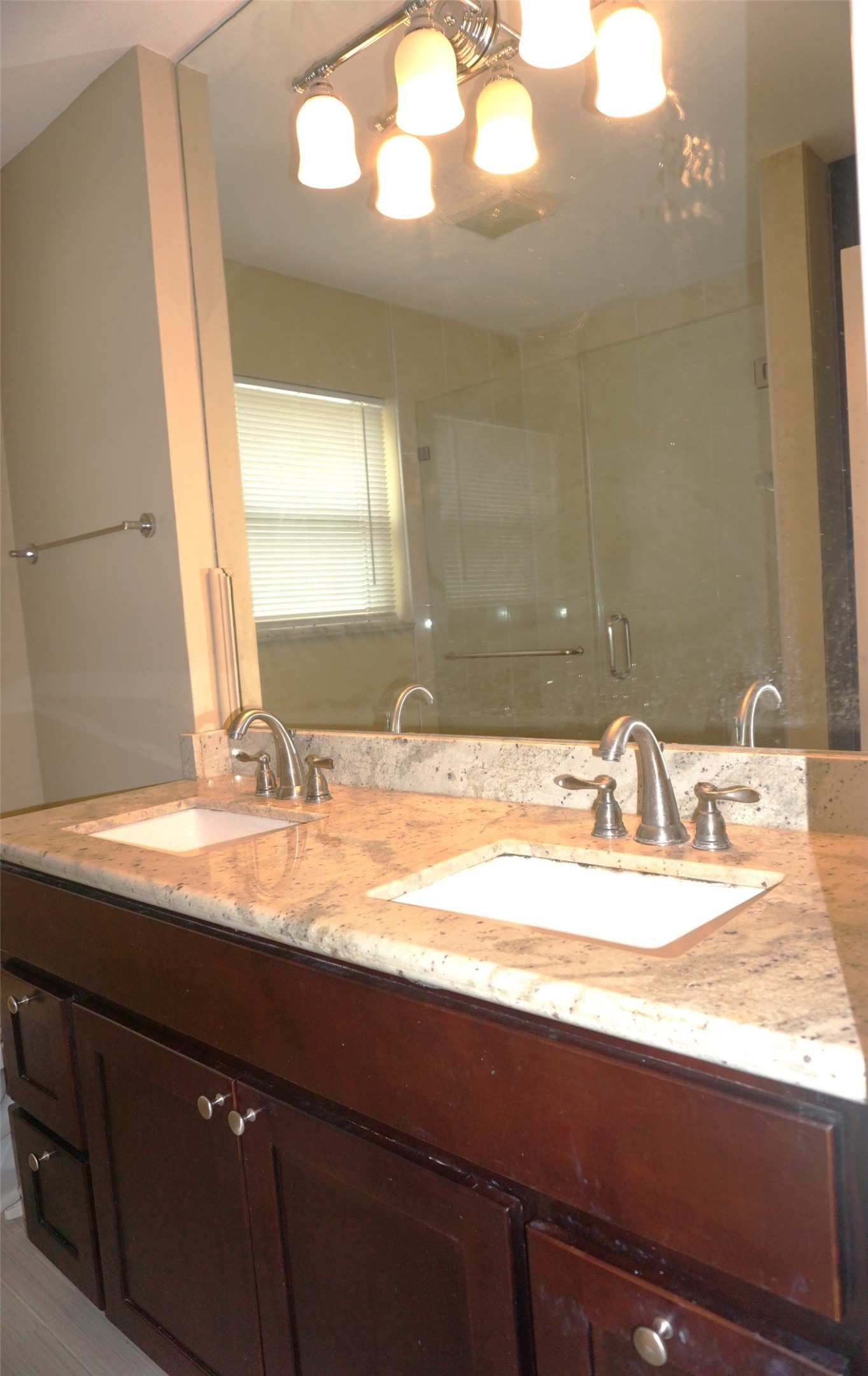 5422 Darnell Street, Houston, TX 77096
