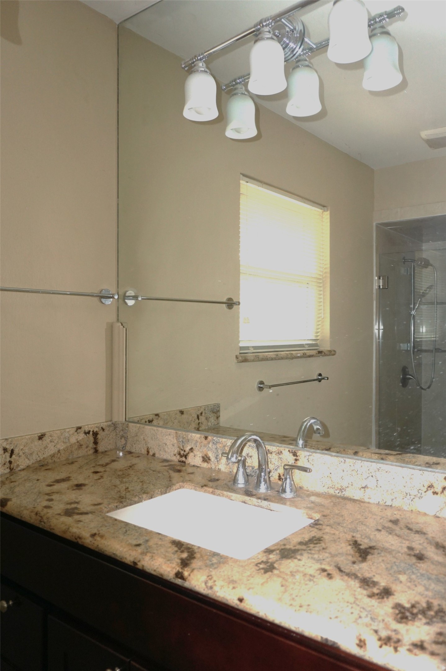 5422 Darnell Street, Houston, TX 77096