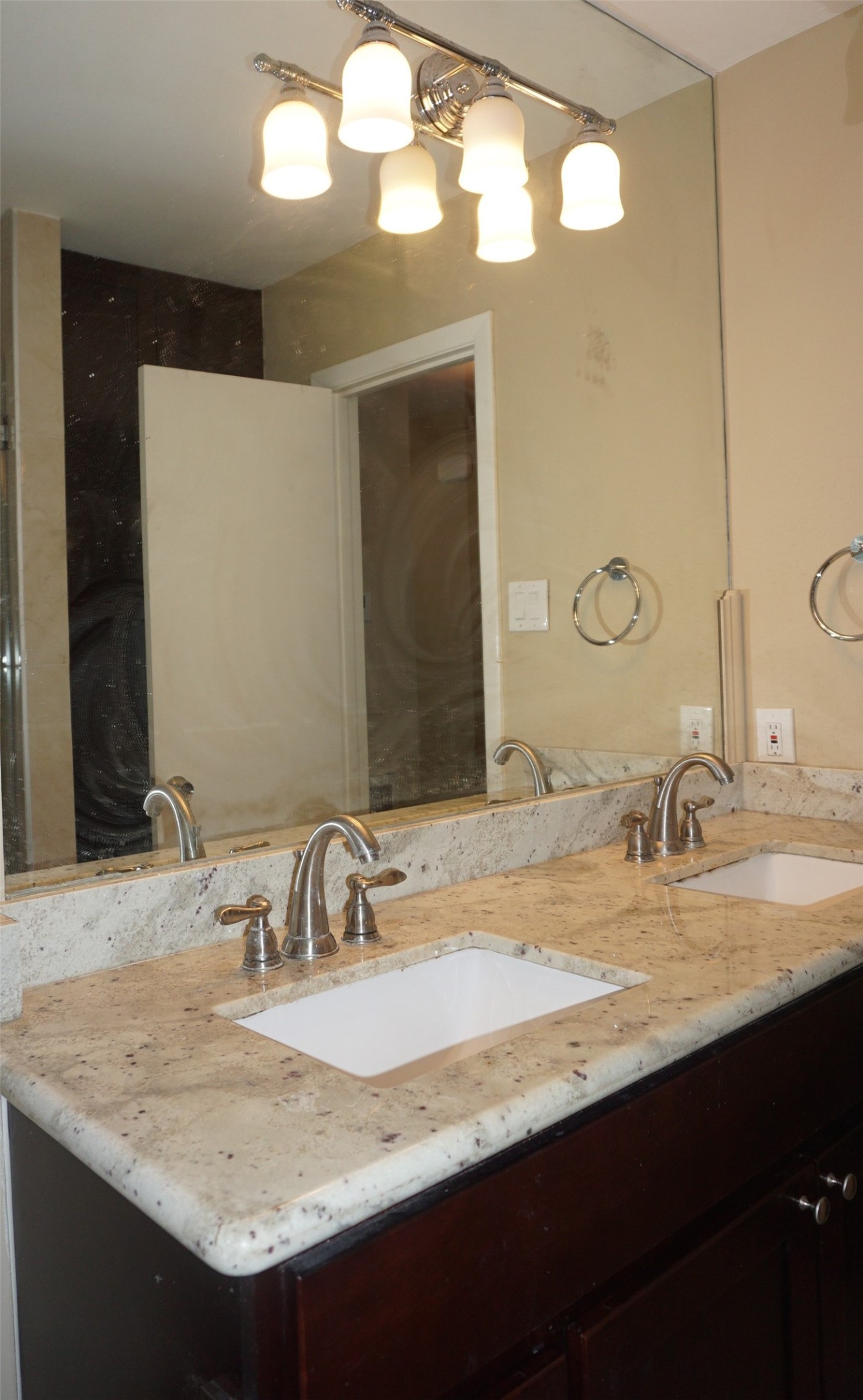5422 Darnell Street, Houston, TX 77096