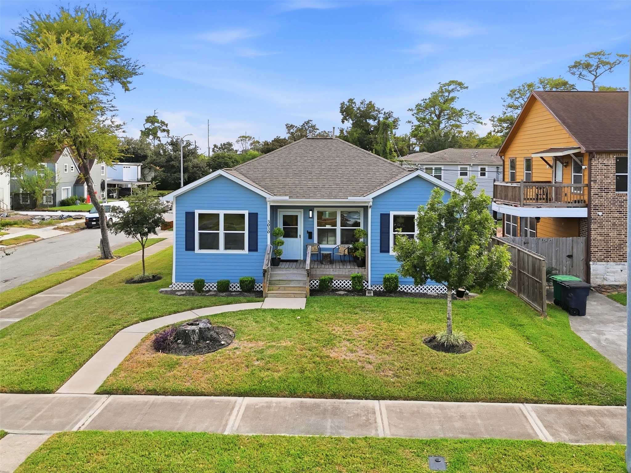 3030 Oakdale Street, Houston, TX 77004