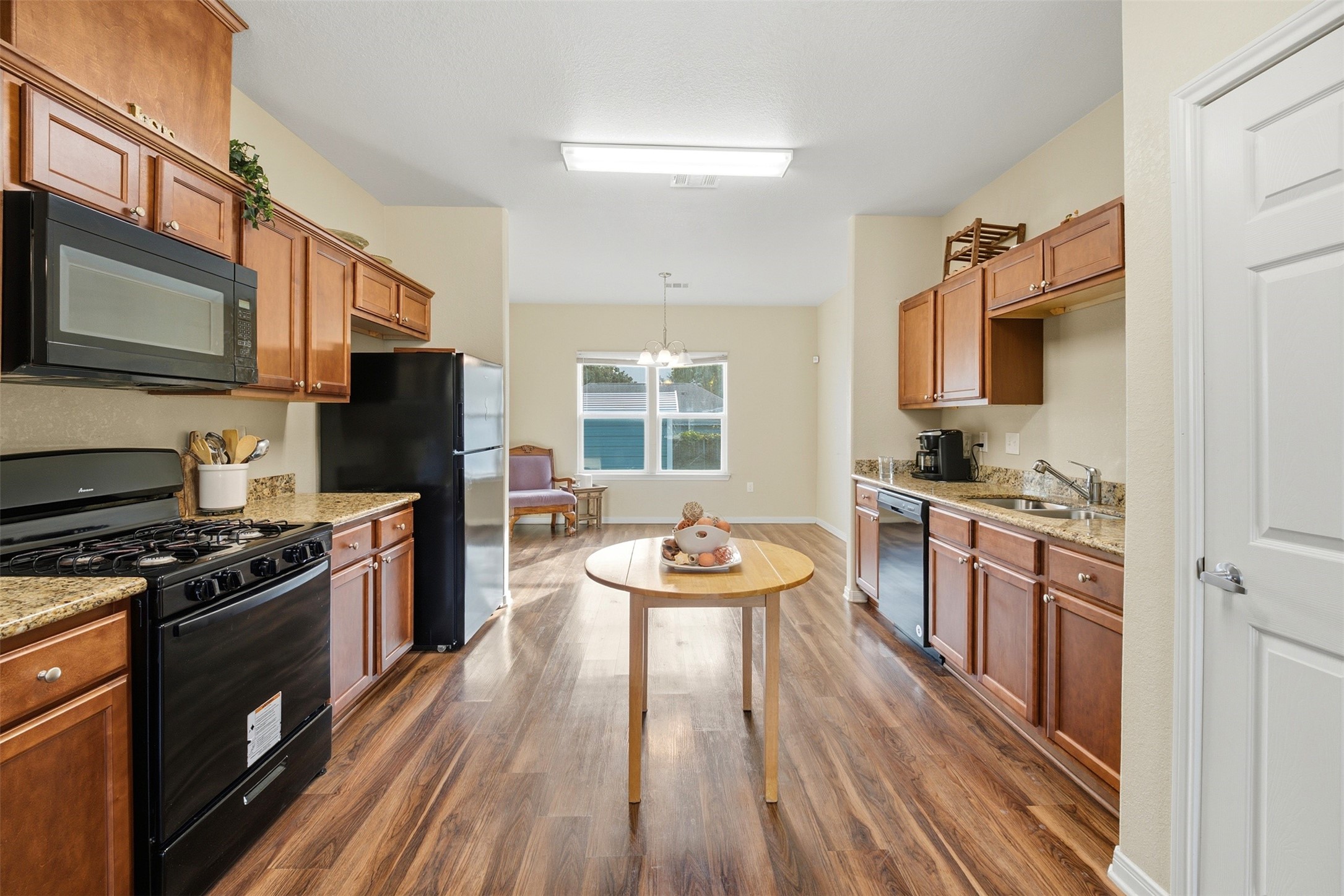 3030 Oakdale Street, Houston, TX 77004