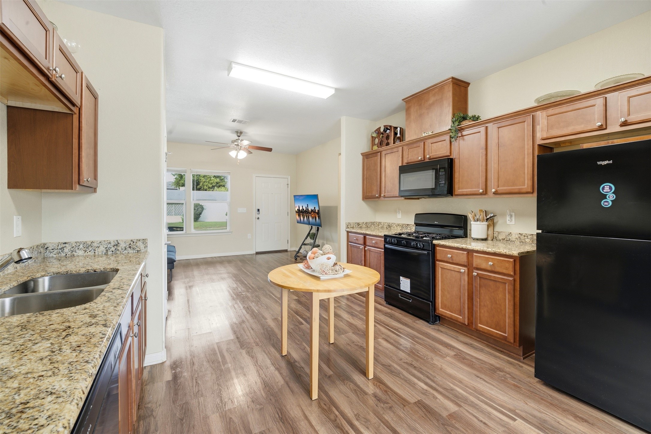 3030 Oakdale Street, Houston, TX 77004