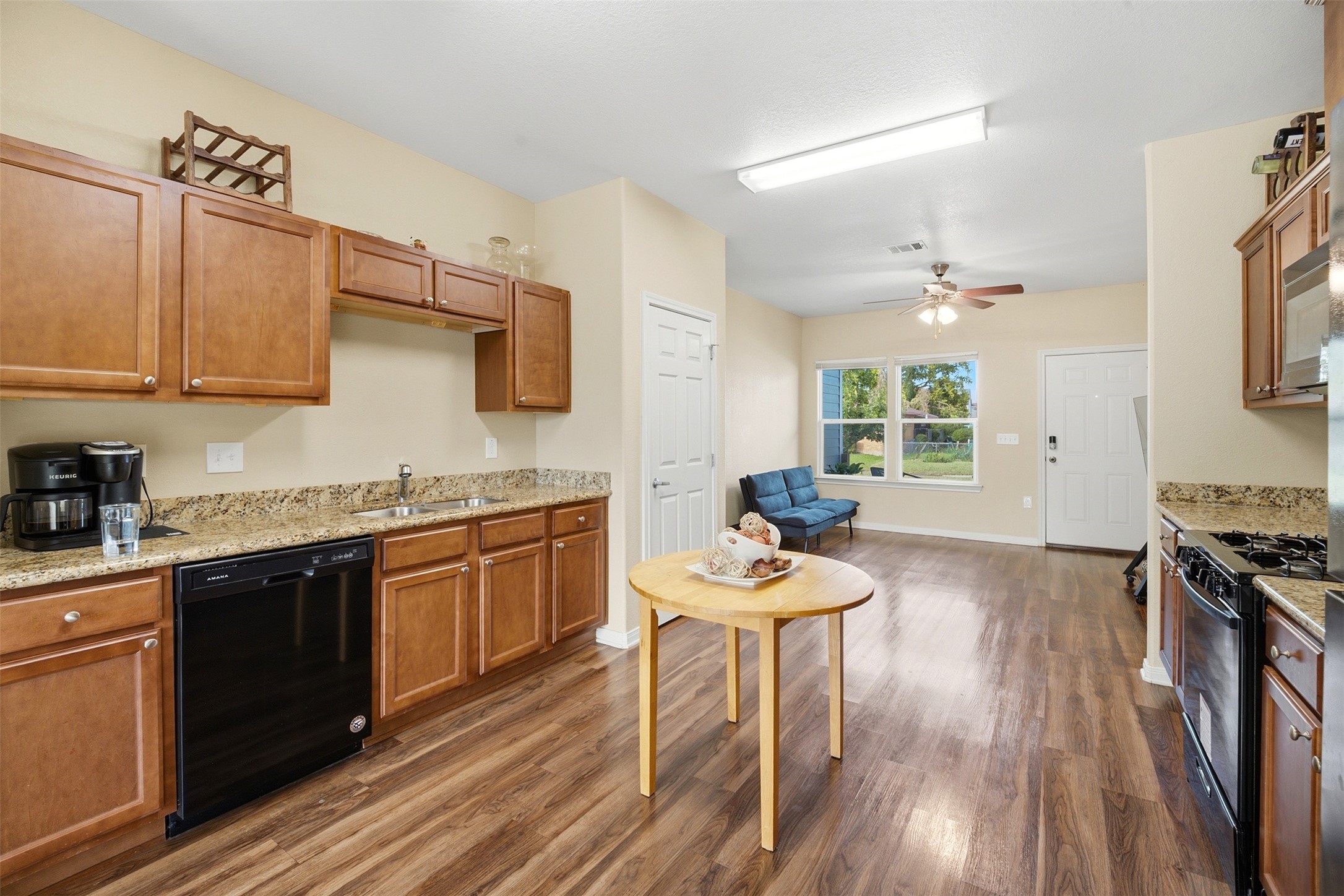 3030 Oakdale Street, Houston, TX 77004