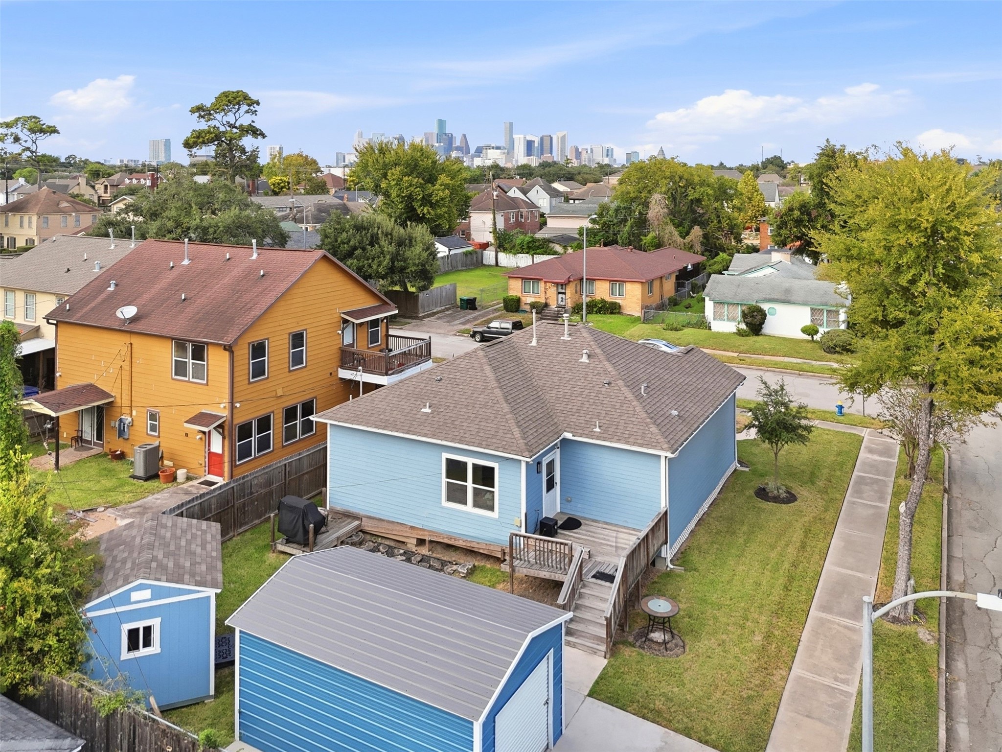 3030 Oakdale Street, Houston, TX 77004