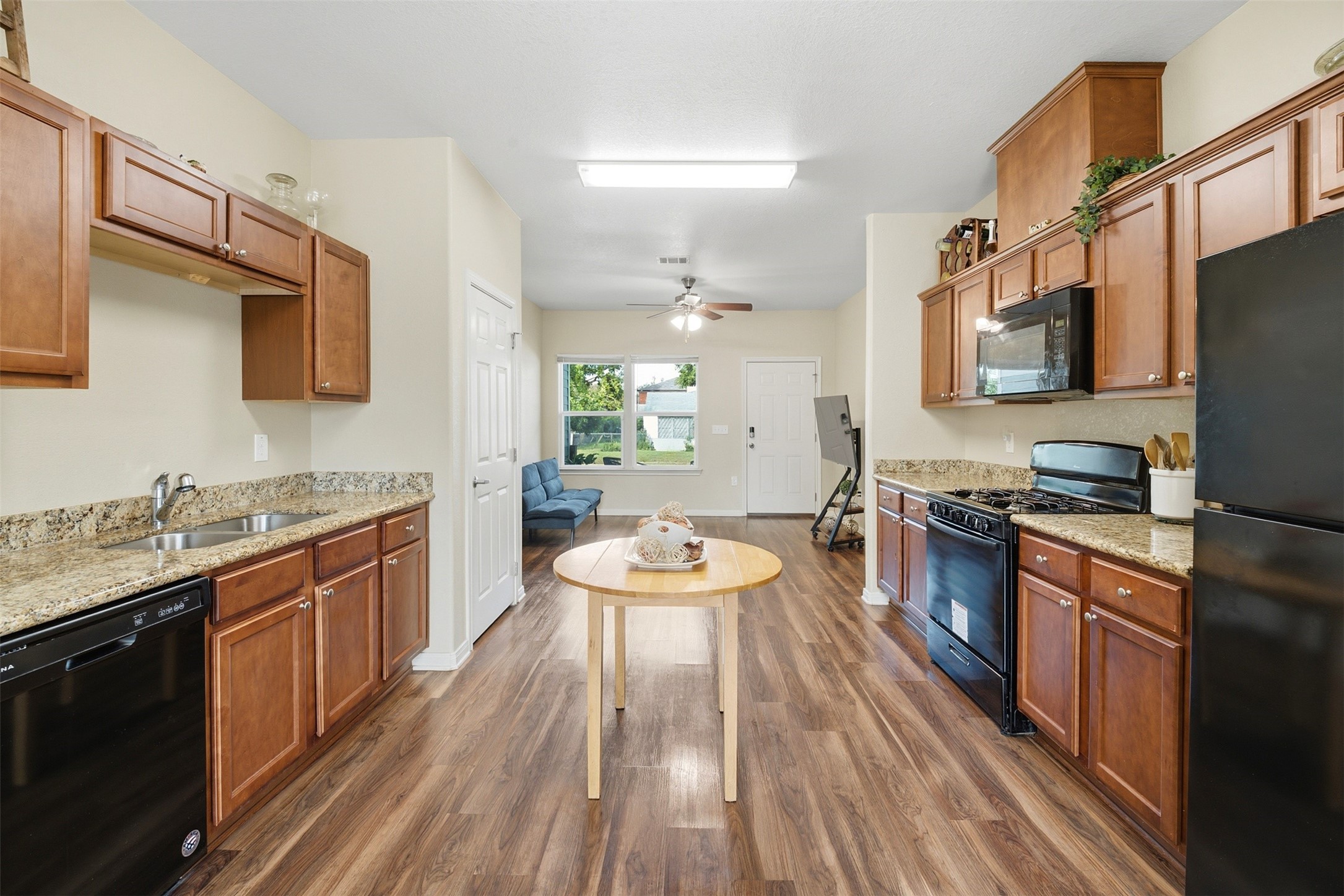 3030 Oakdale Street, Houston, TX 77004