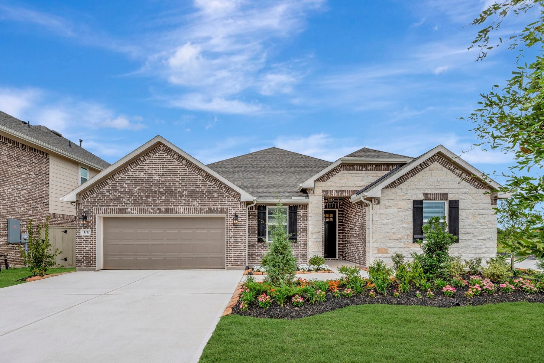 *Photo is for illustrative purposes only and may not depict the actual home. Features, materials, colors, and specifications may vary.*