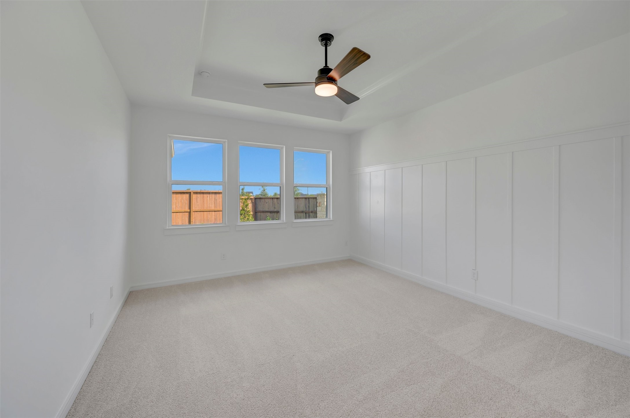Spacious primary suite (*Photo not of actual home and used for illustration purposes only.)