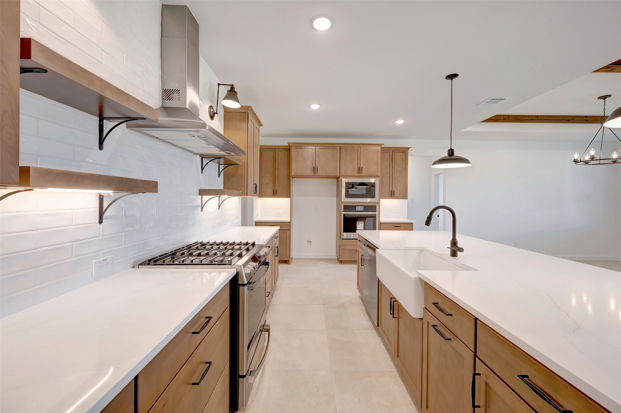 Stylish kitchen (*Photo not of actual home and used for illustration purposes only.)