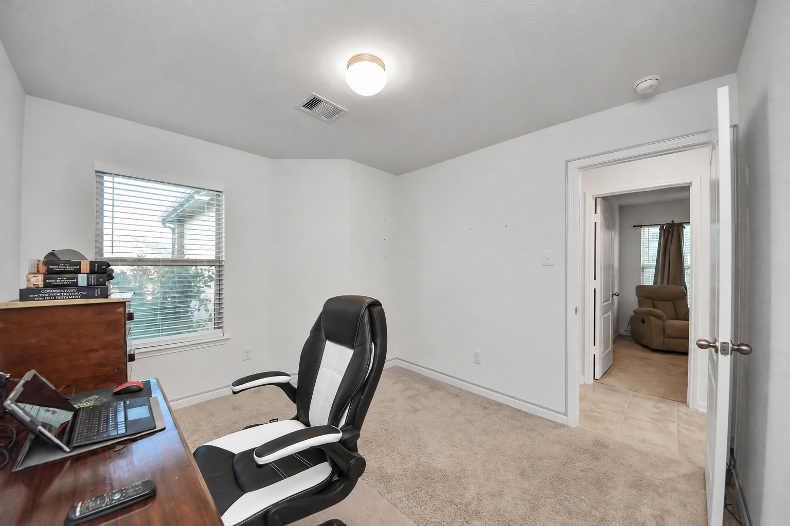 Guest bedroom