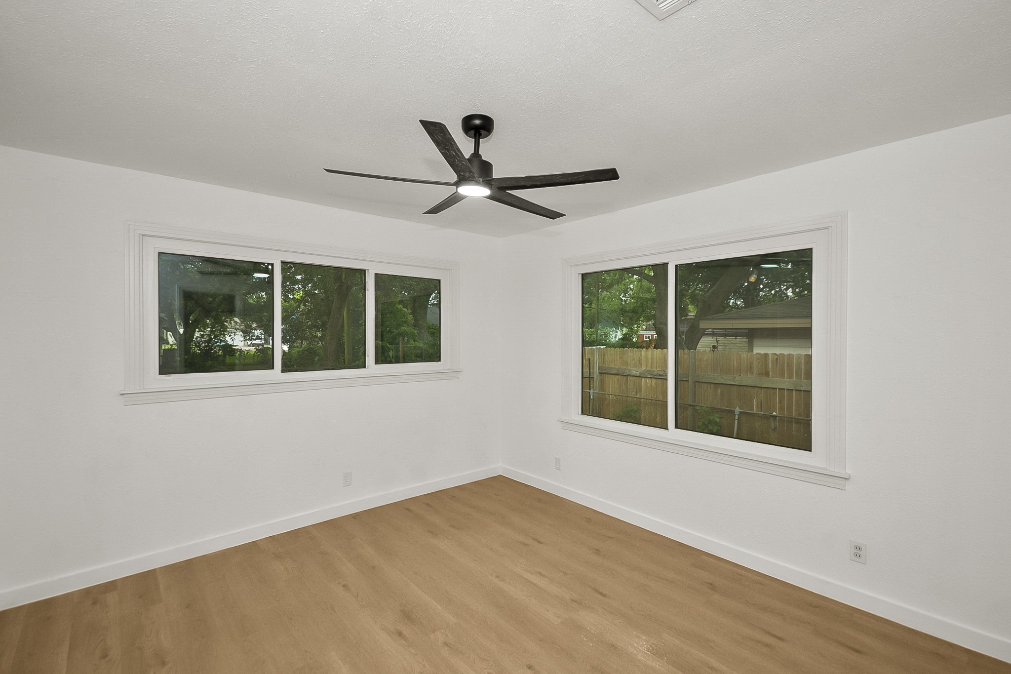 2508 N Houston Drive, La Marque, TX 77568