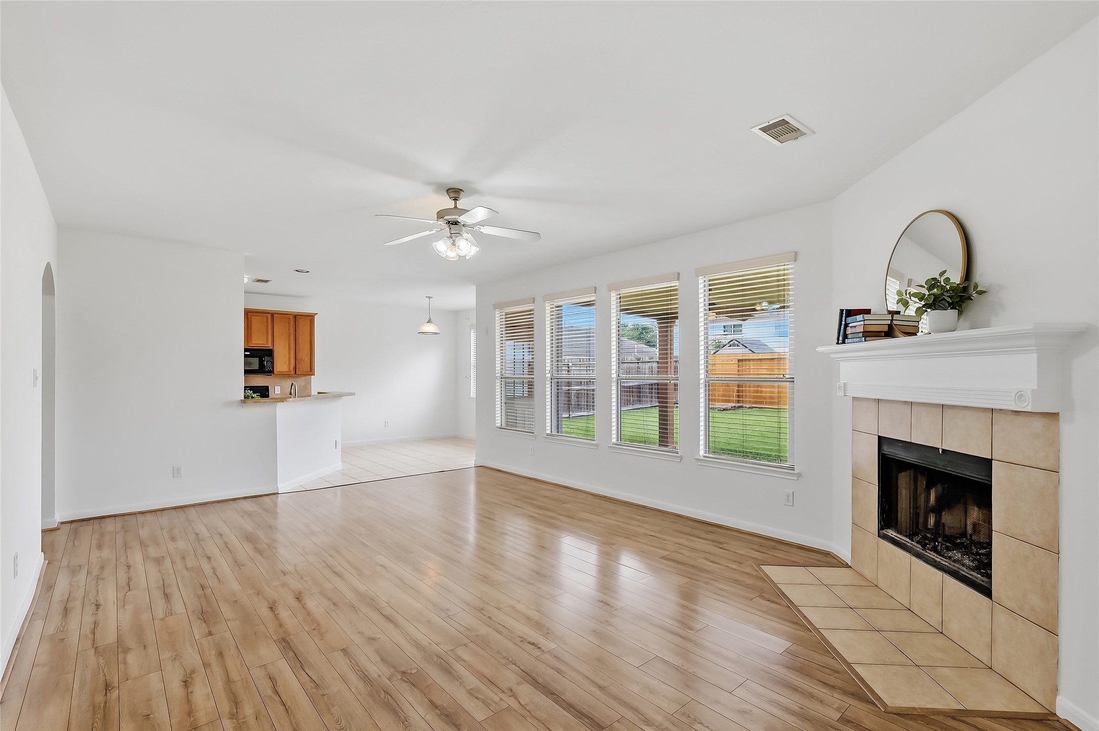 32014 Decker Oaks Drive, Pinehurst, TX 77362