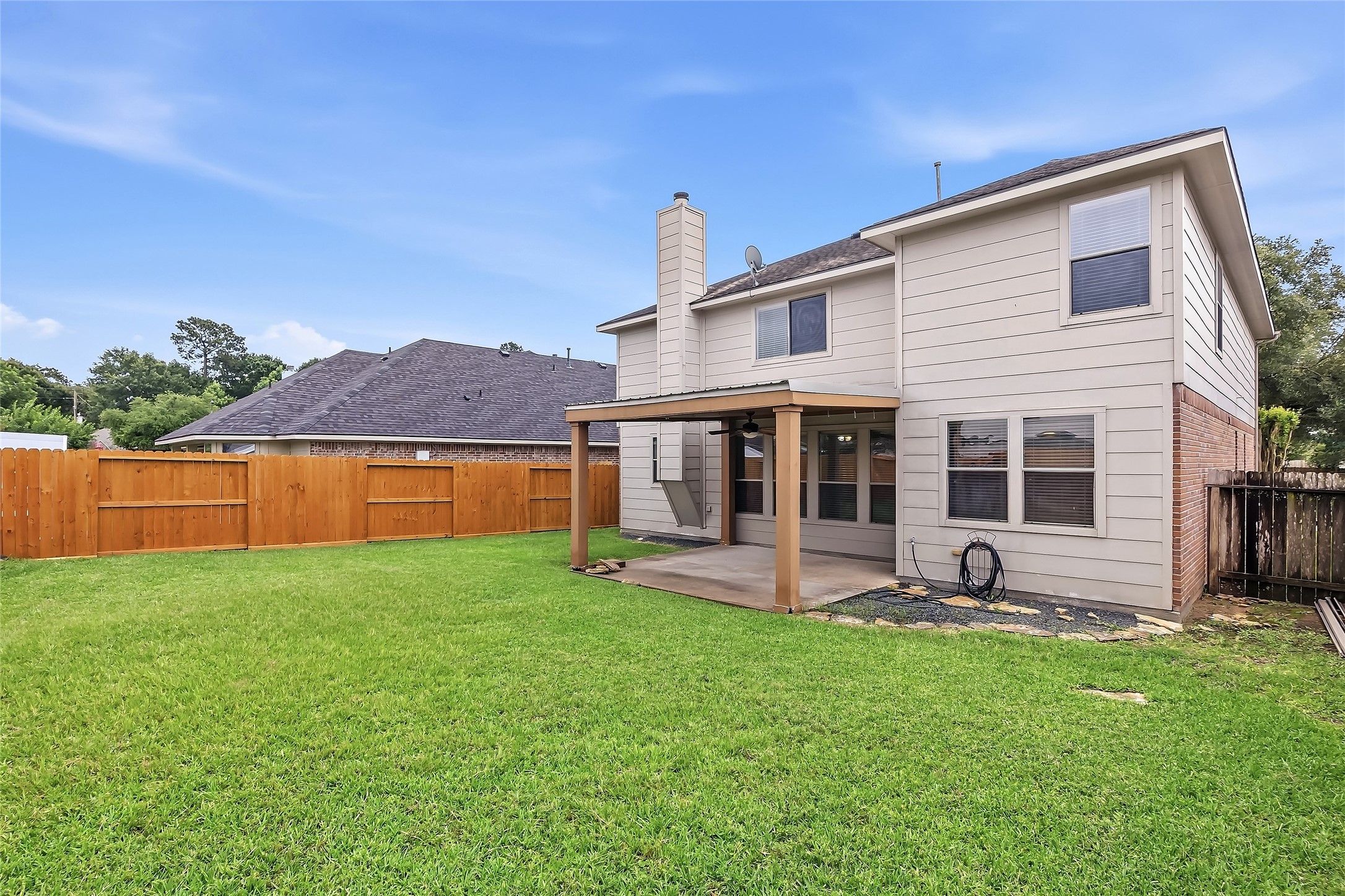 32014 Decker Oaks Drive, Pinehurst, TX 77362