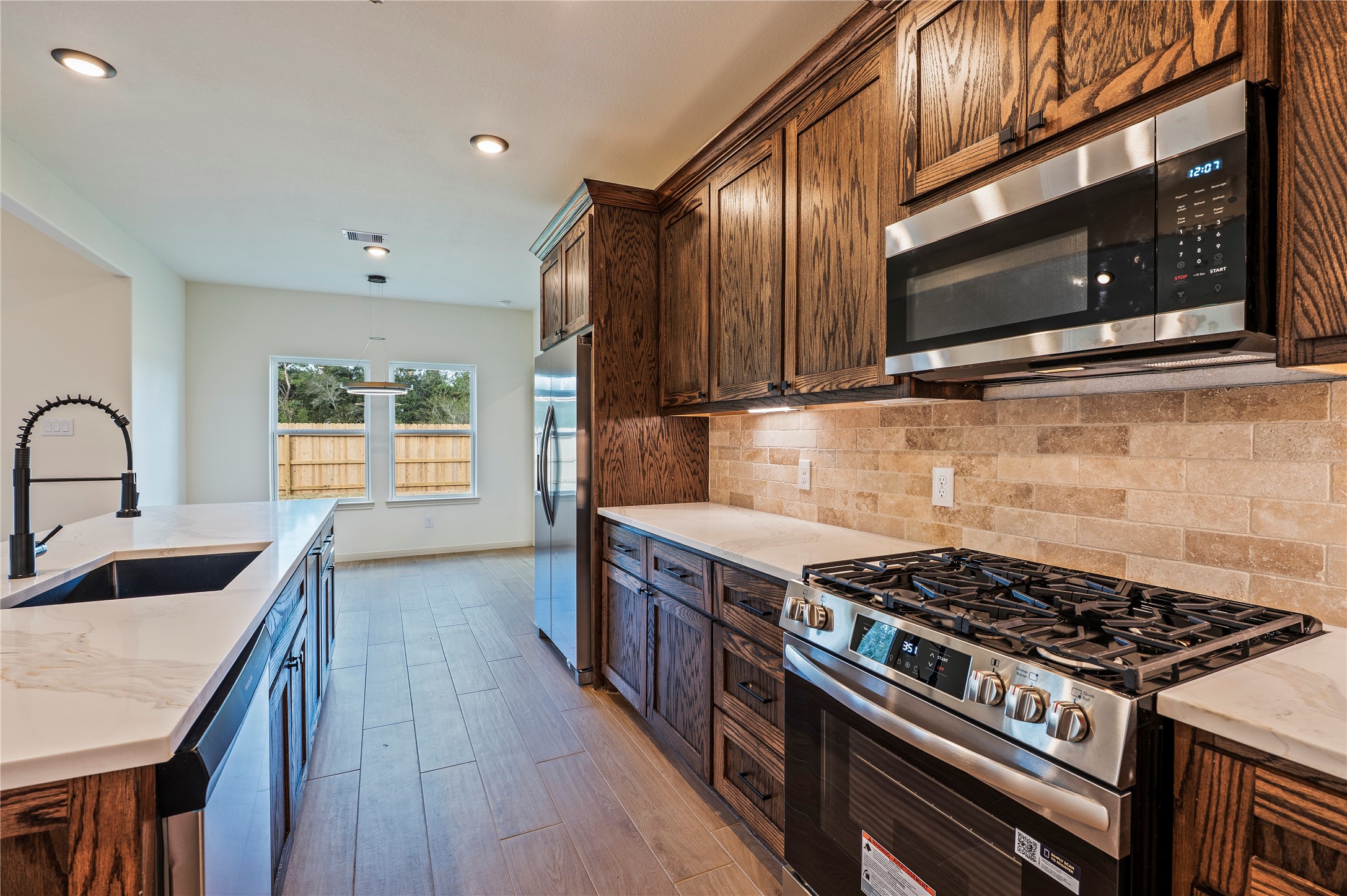 15134 Water Oak Way, Santa Fe, TX 77517