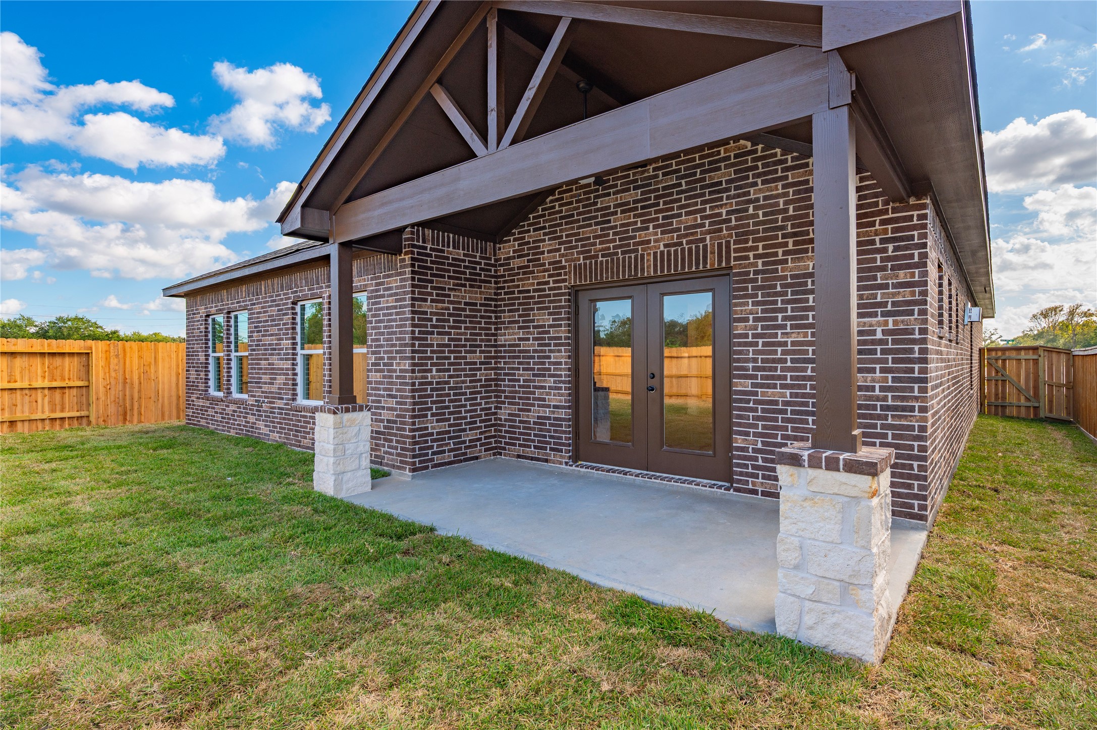 15134 Water Oak Way, Santa Fe, TX 77517