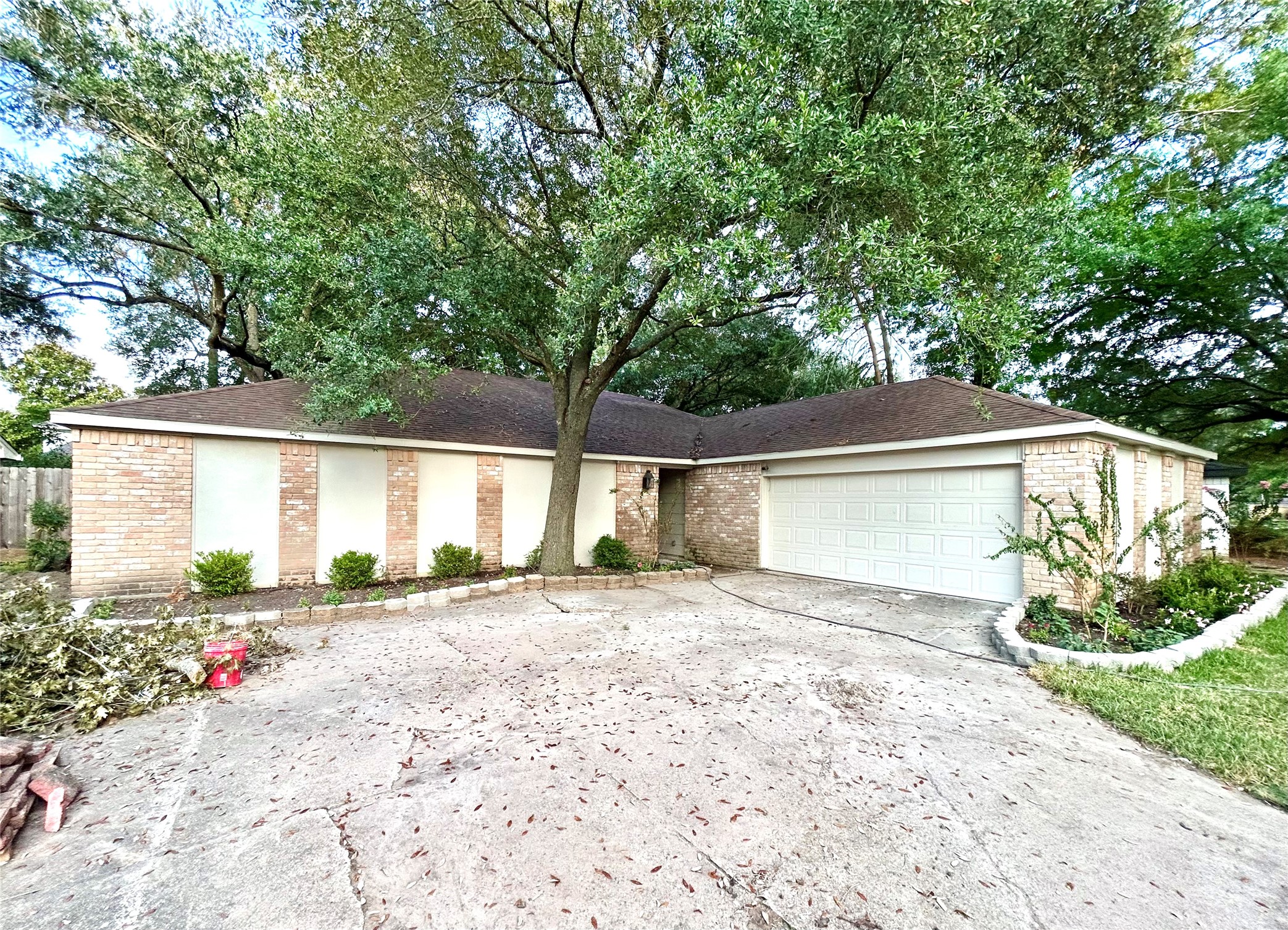 963 Coachlight, Houston, TX 77077 963 Coachlight, Houston, TX 77077