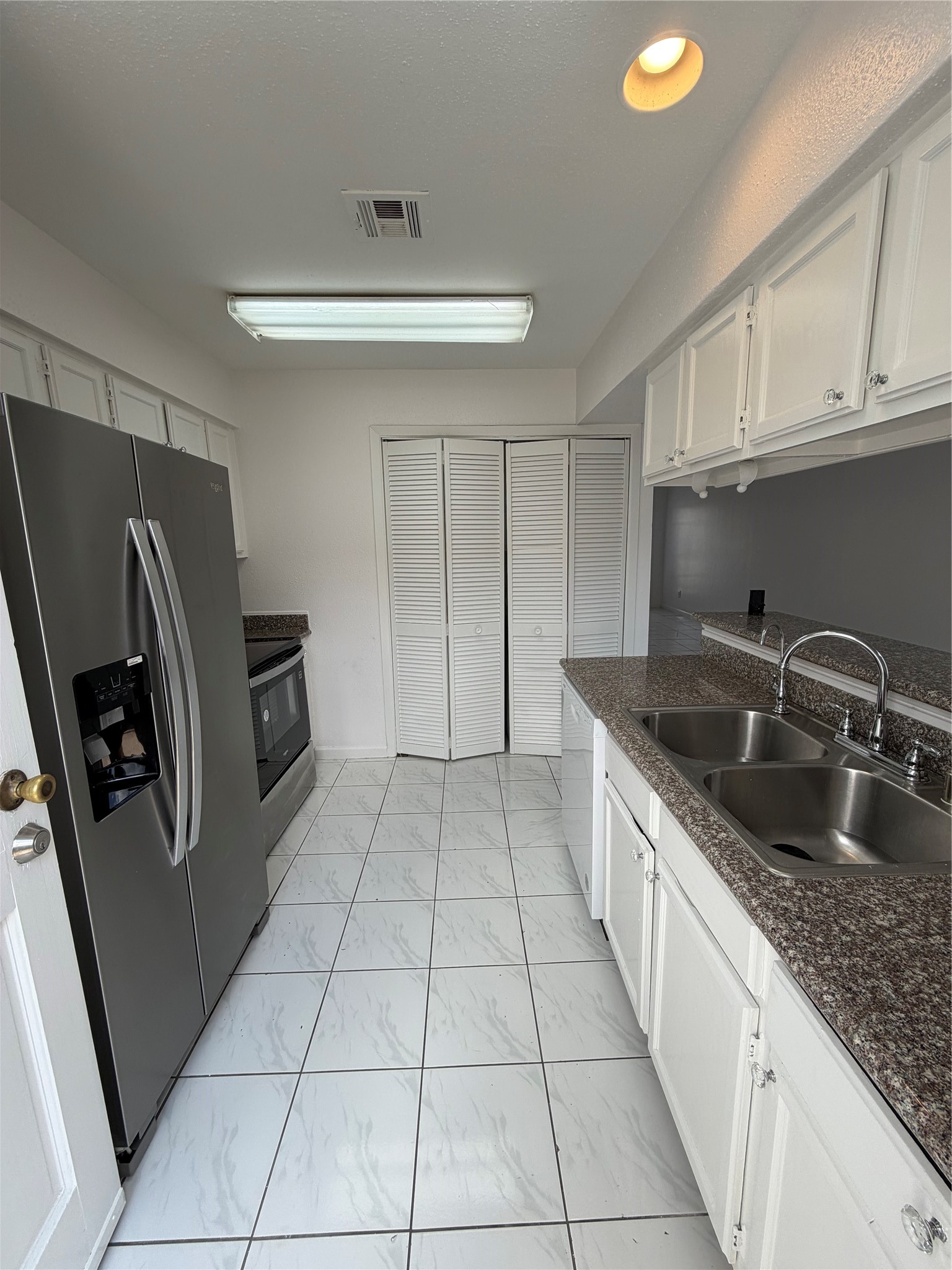 9901 Sharpcrest Street, #E6, Houston, TX 77036 9901 Sharpcrest Street, #E6, Houston, TX 77036